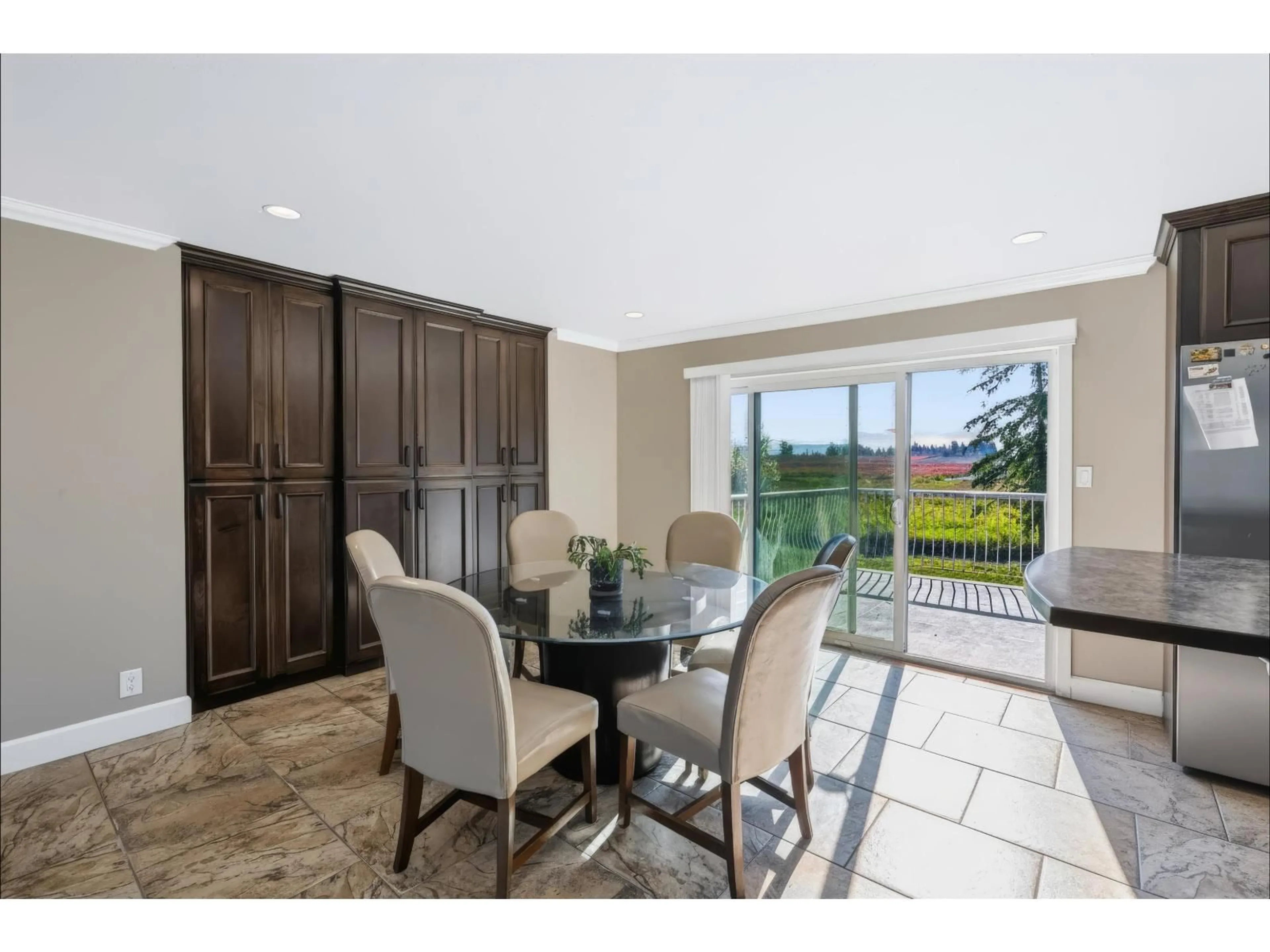 Dining room, ceramic/tile floor for 28508 RANCH AVENUE, Abbotsford British Columbia V4X1C8