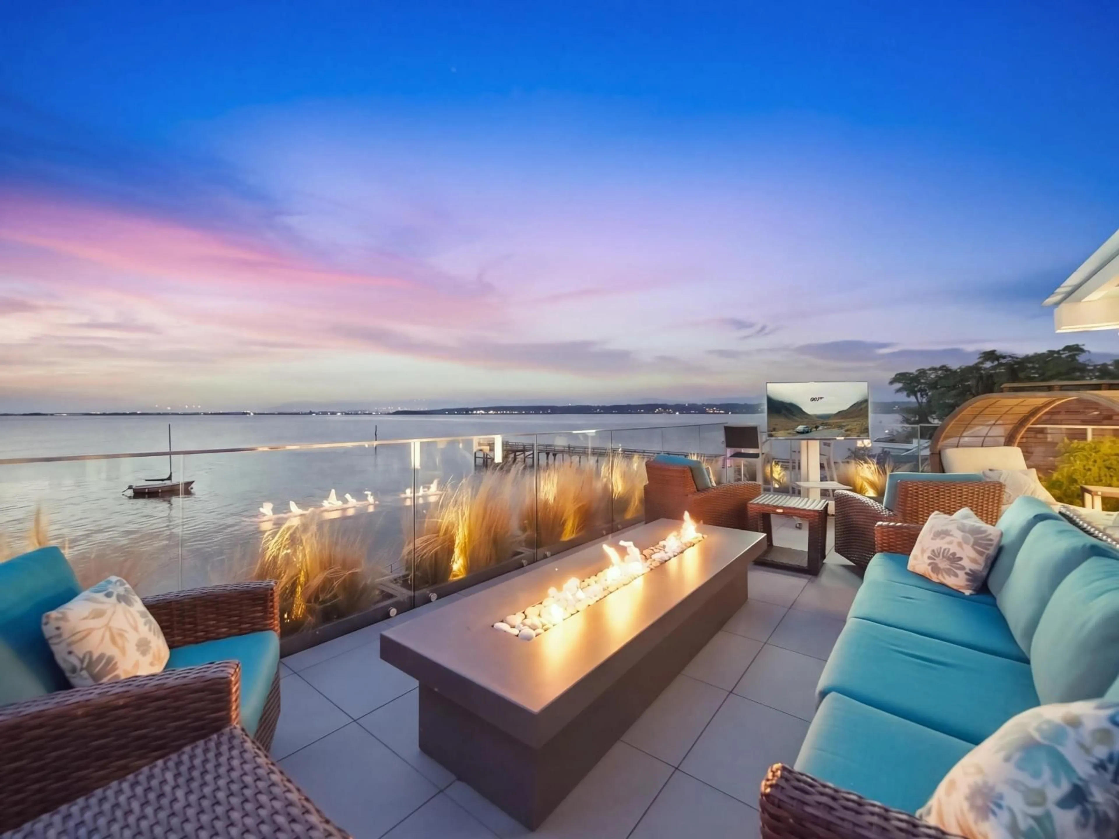 Patio, water/lake/river/ocean view for 3106 O'HARA LANE, Surrey British Columbia V4A3E7