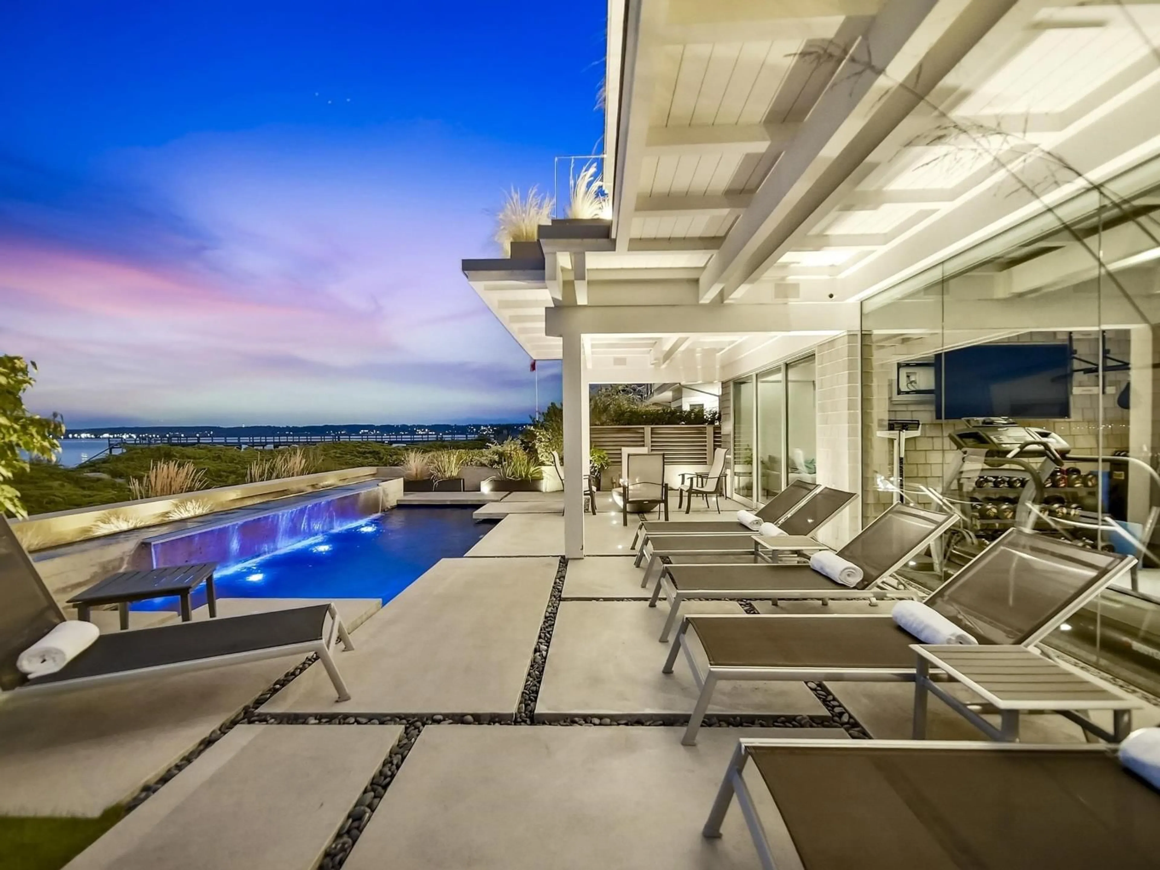 Patio, water/lake/river/ocean view for 3106 O'HARA LANE, Surrey British Columbia V4A3E7