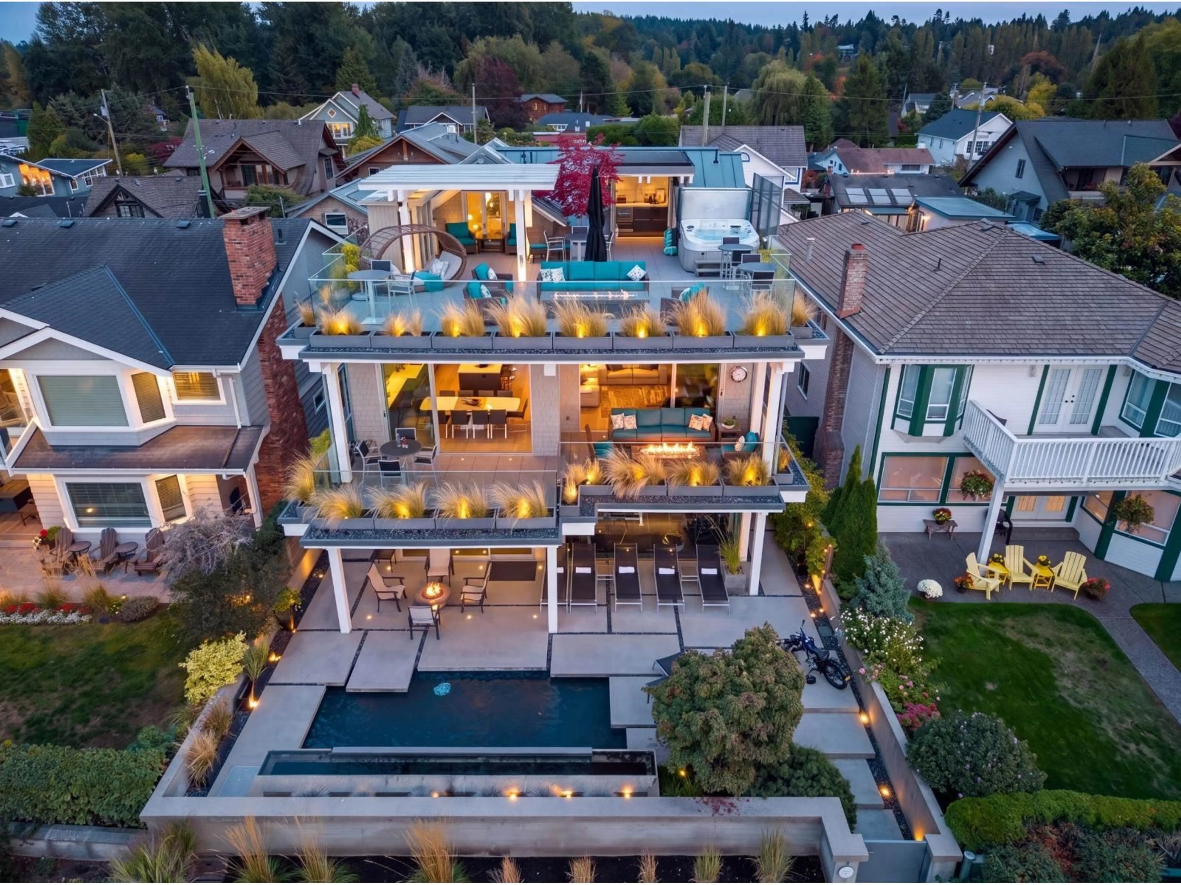 A pic from outside/outdoor area/front of a property/back of a property/a pic from drone, unknown for 3106 O'HARA LANE, Surrey British Columbia V4A3E7