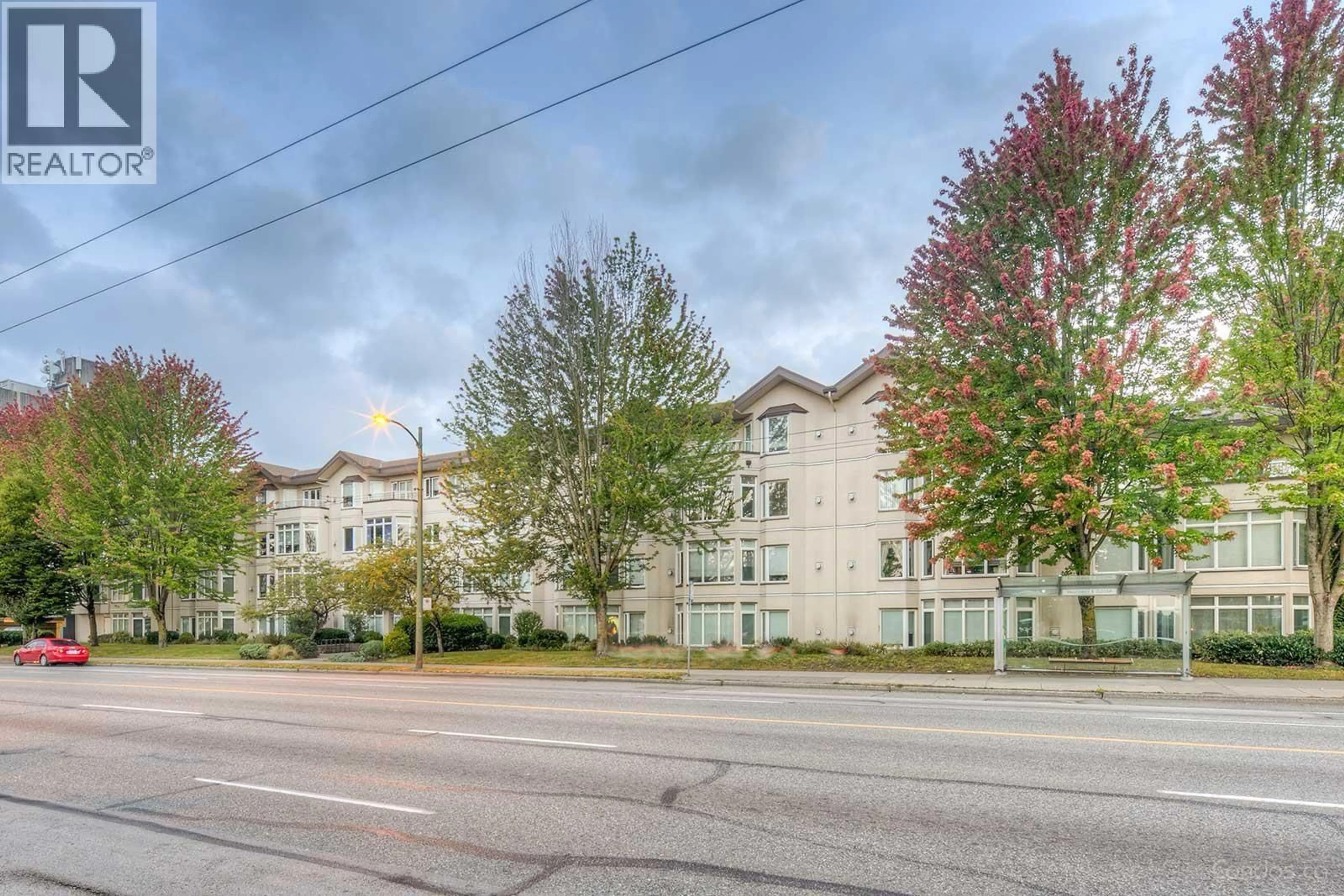 Blurry image for 208 - 2677 BROADWAY STREET, Vancouver British Columbia V5M1Y6