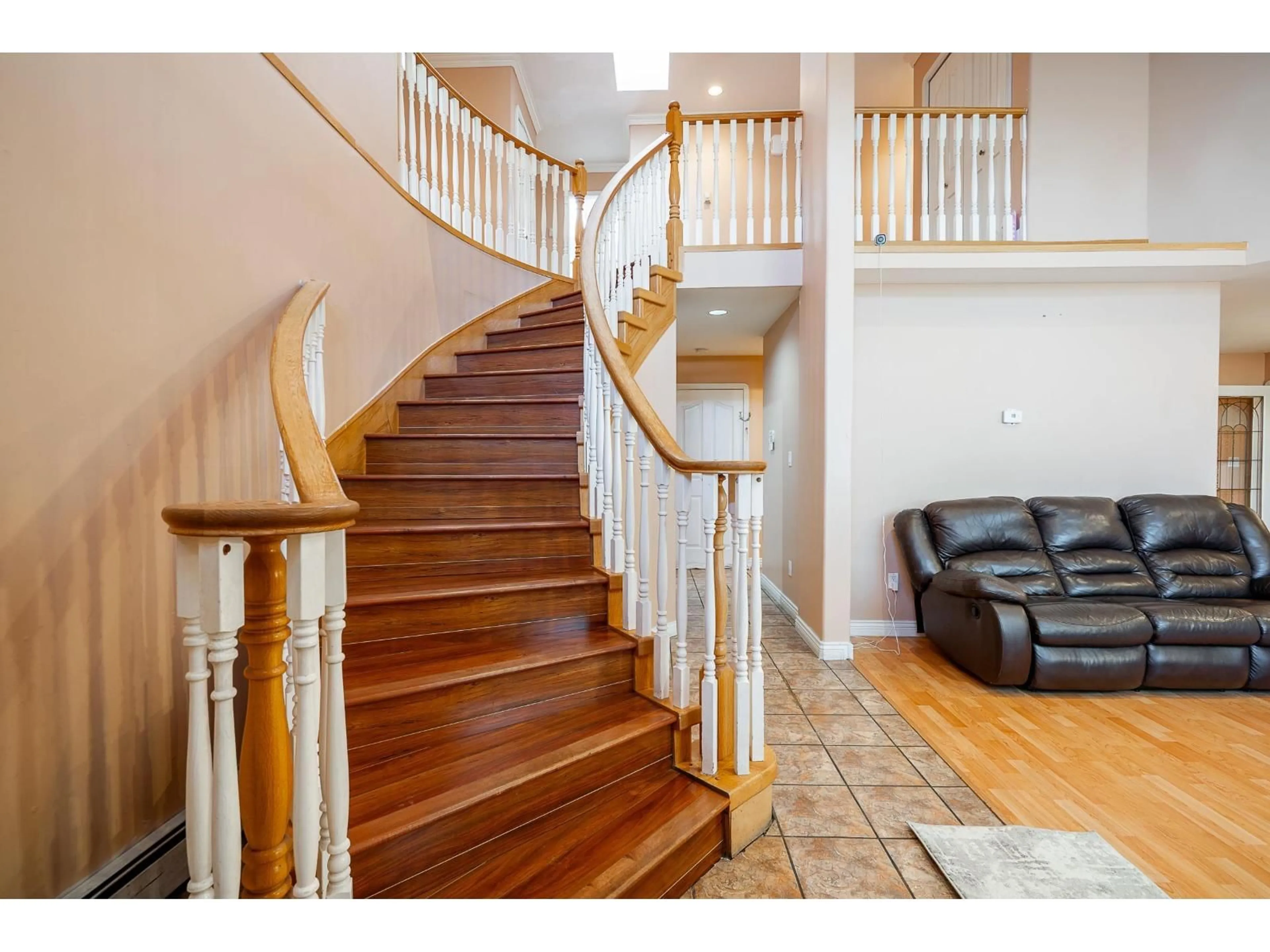Unknown for 13107 74 AVENUE, Surrey British Columbia V3W1C3