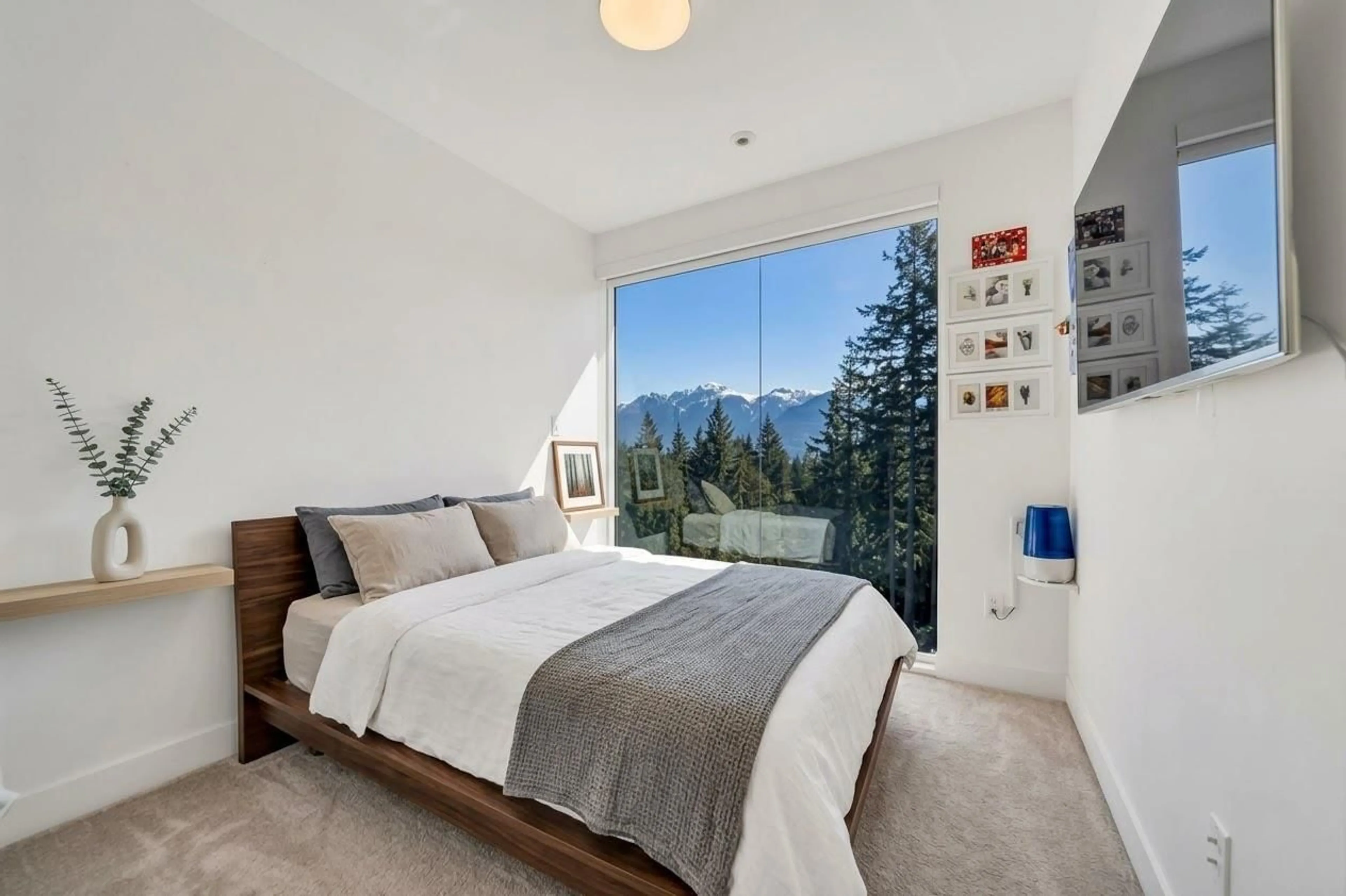 Bedroom with bed, unknown for 37 - 5858 132 STREET, Surrey British Columbia V3X1N1