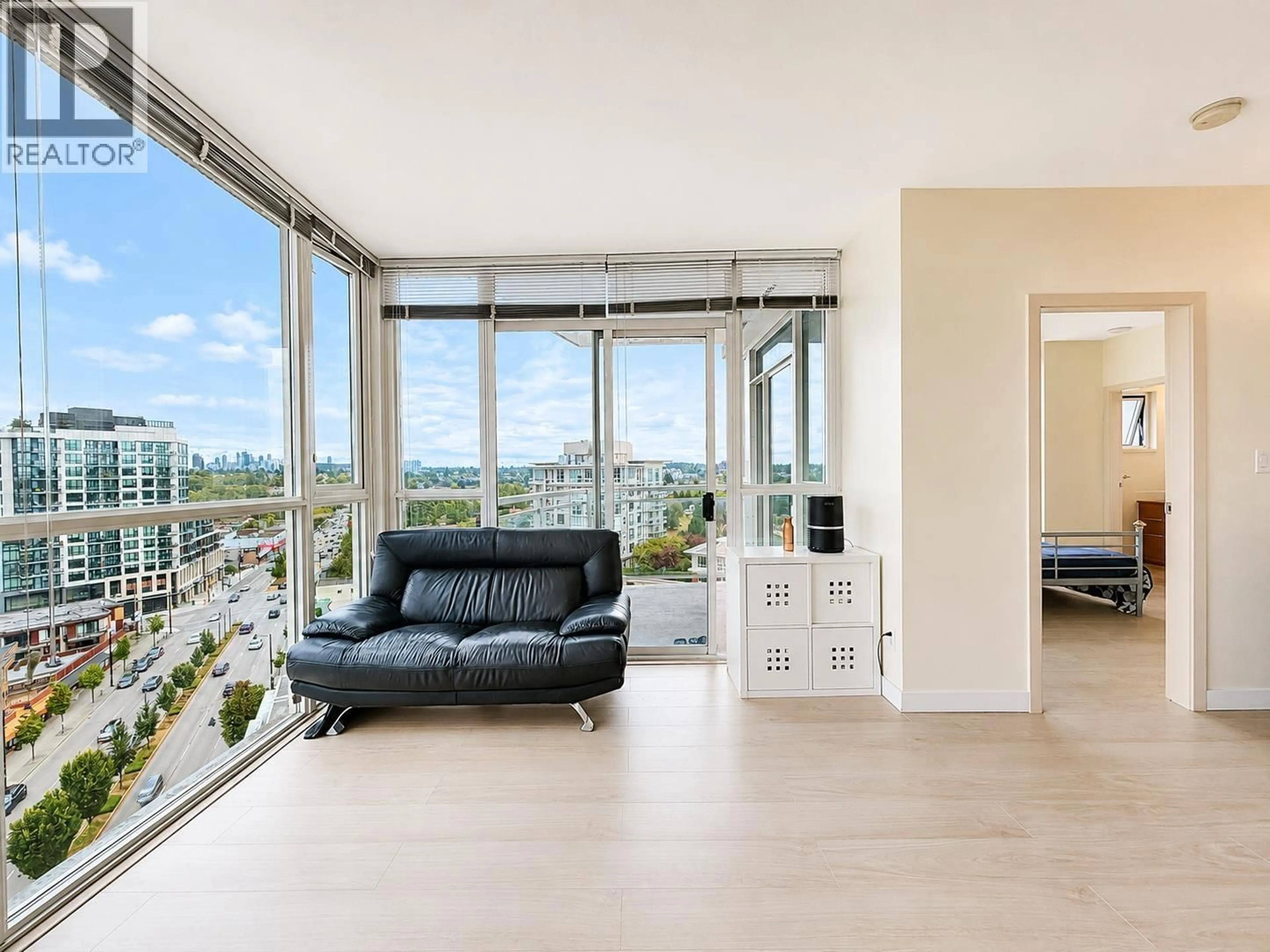 Living room with furniture, unknown for 1307 - 4028 KNIGHT STREET, Vancouver British Columbia V5N5Y8