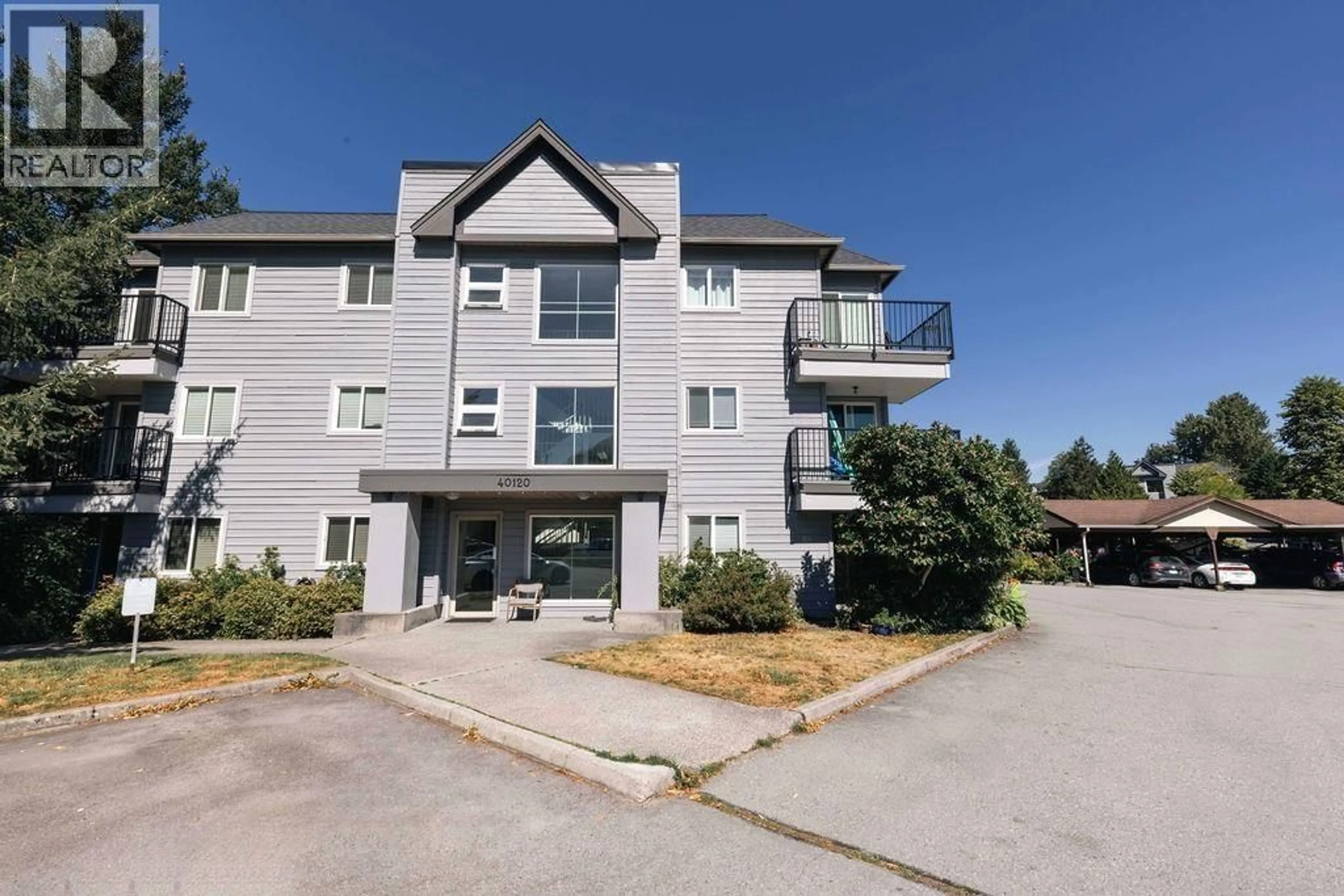 A pic from outside/outdoor area/front of a property/back of a property/a pic from drone, unknown for B307 - 40120 WILLOW CRESCENT, Squamish British Columbia V8B0L7