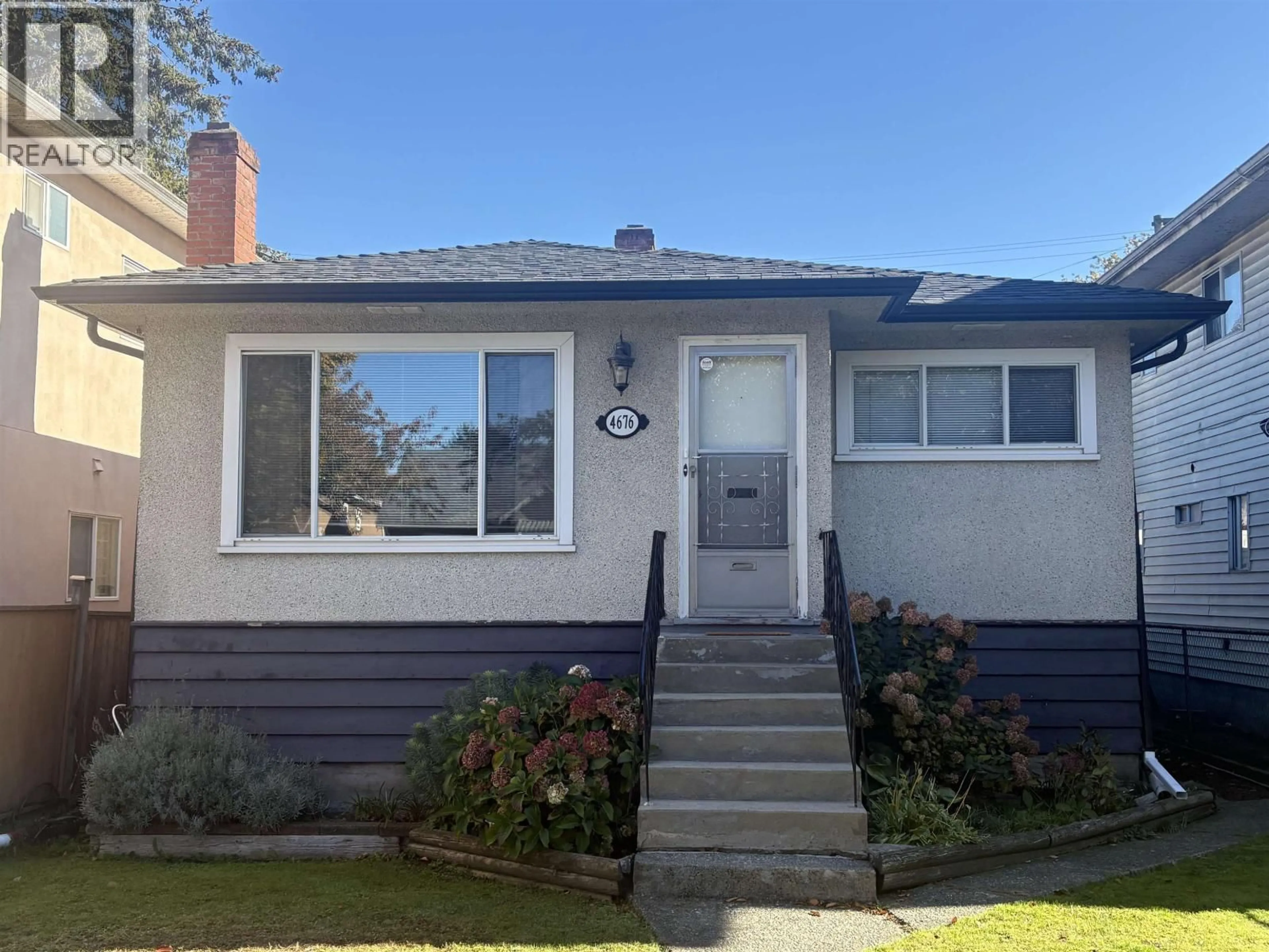 Home with vinyl exterior material, street for 4676 COMMERCIAL STREET, Vancouver British Columbia V5N4G6