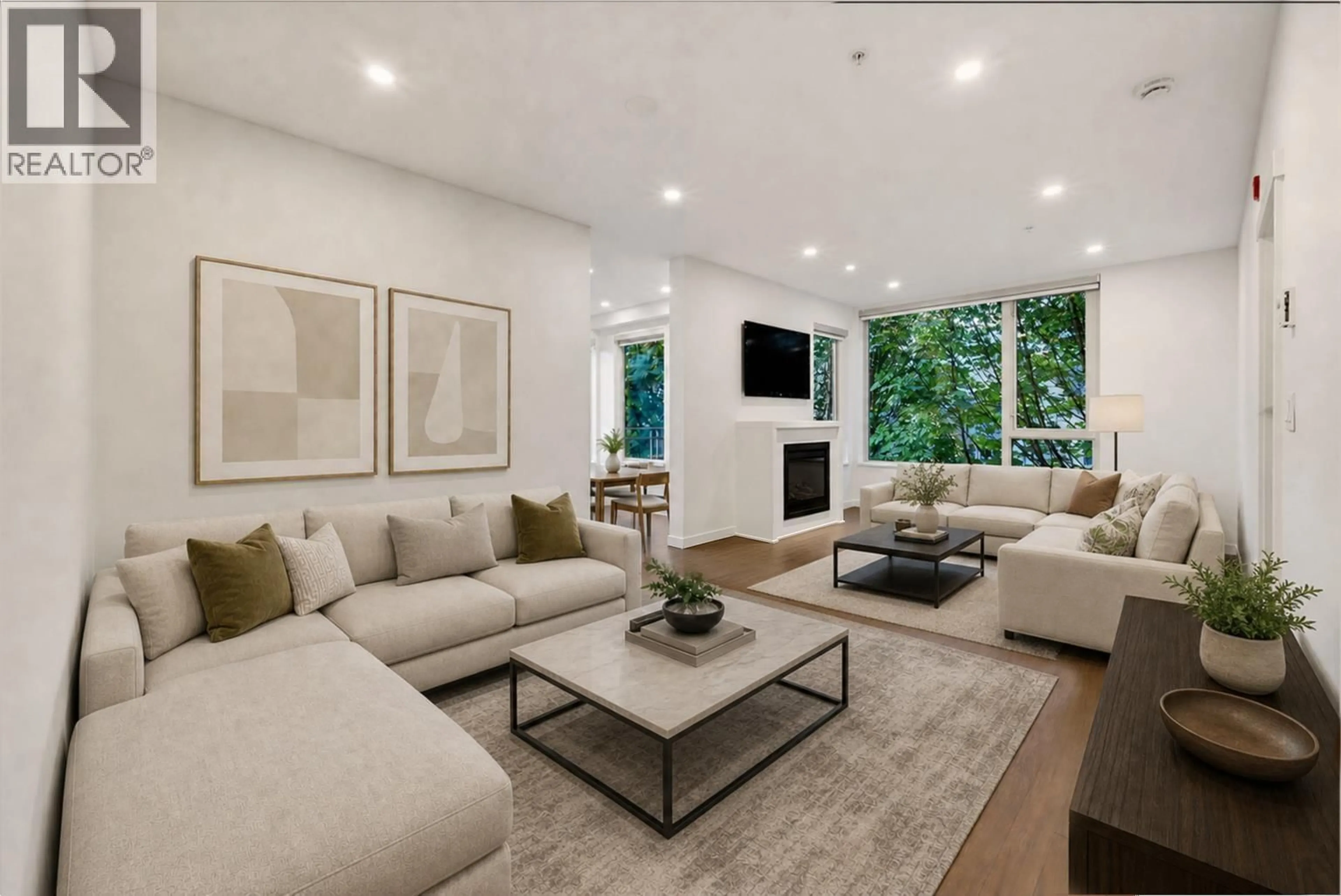 Living room with furniture, unknown for 411 - 119 22ND STREET, North Vancouver British Columbia V7M0B4