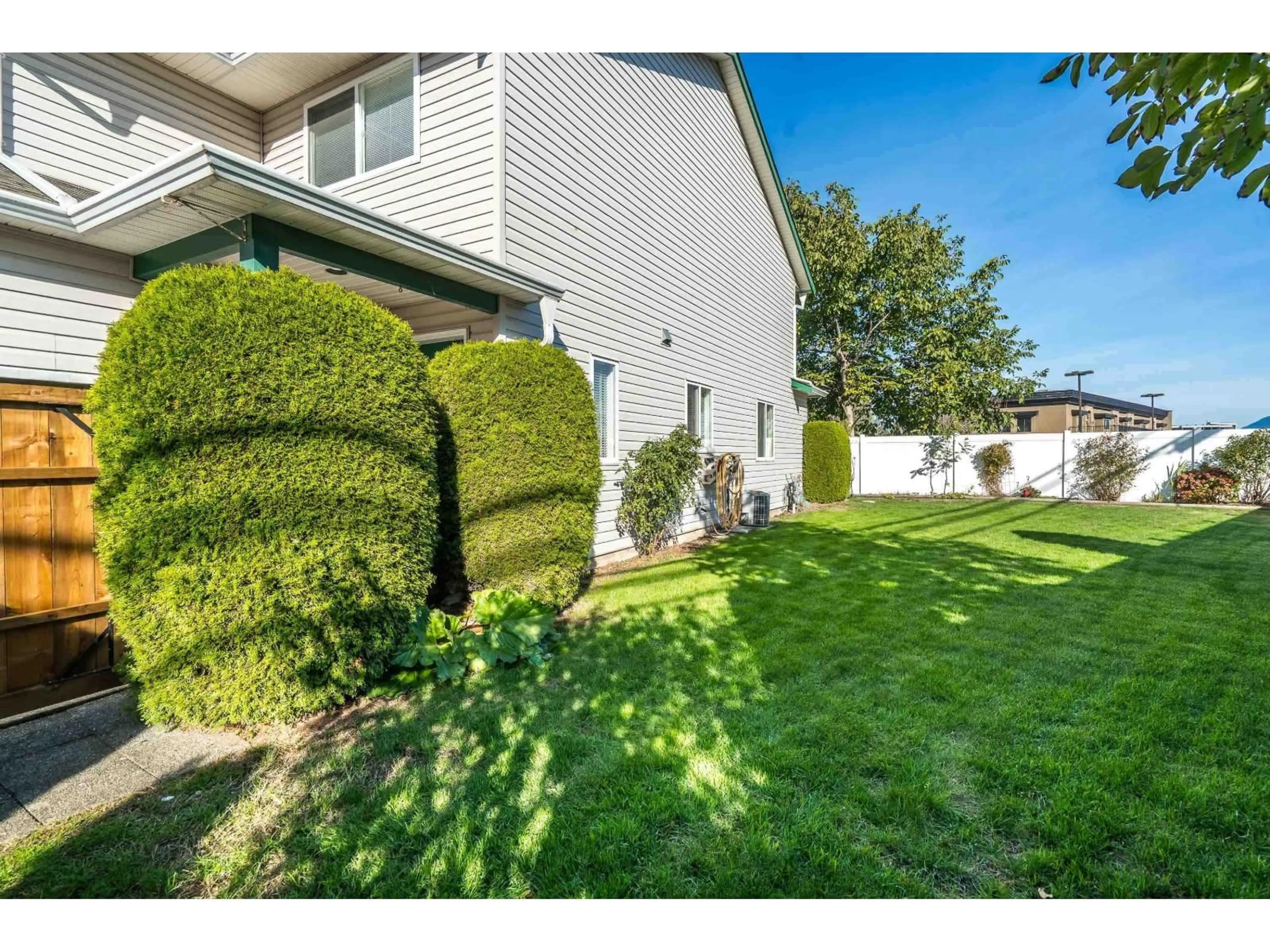 Patio, street for 101 - 5765 VEDDER ROAD, Chilliwack British Columbia V2R1C3