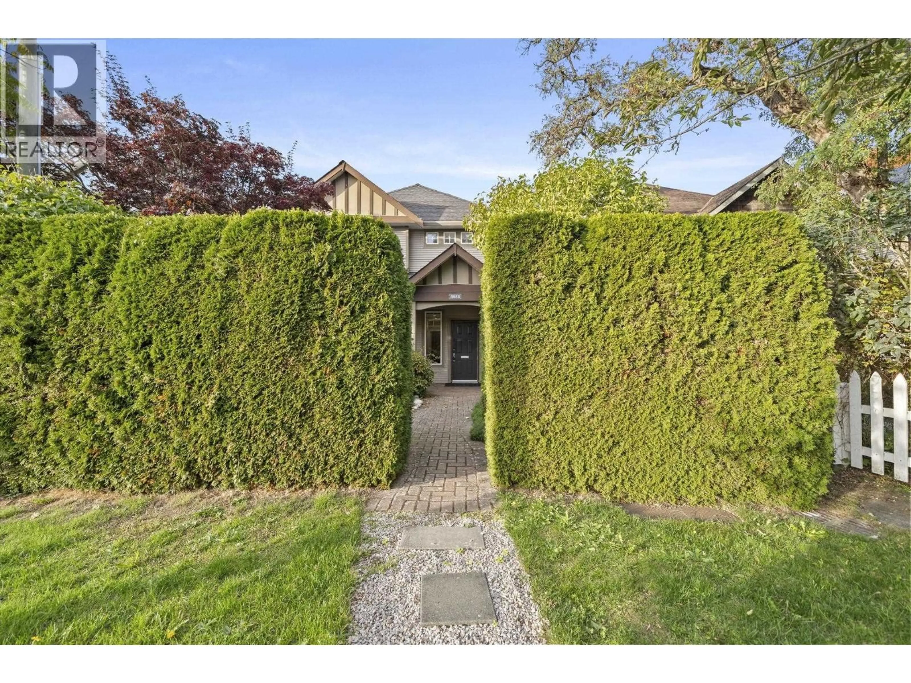 A pic from outside/outdoor area/front of a property/back of a property/a pic from drone, street for 3933 GARRY STREET, Richmond British Columbia V7E2T7