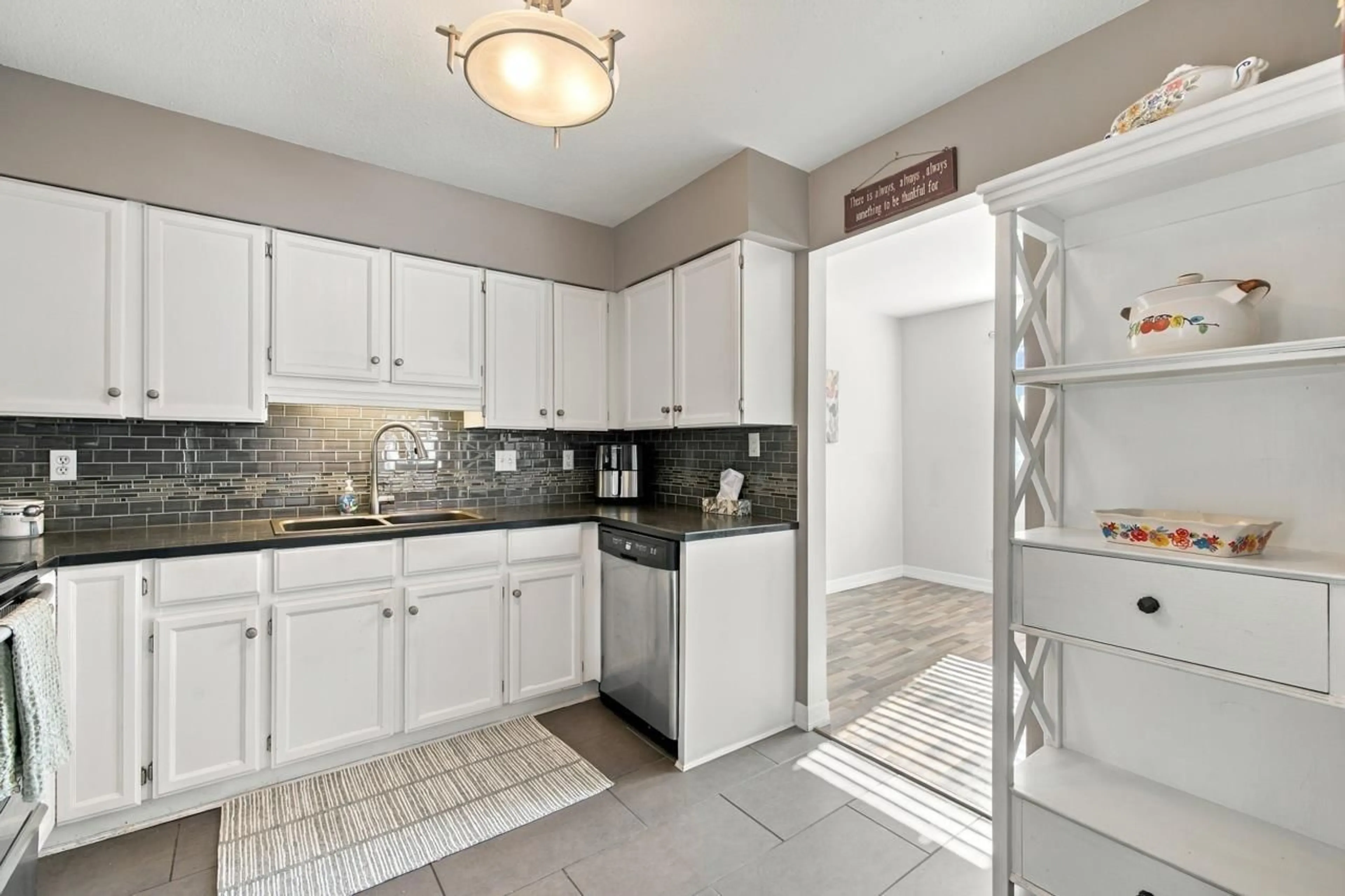 Standard kitchen, ceramic/tile floor for 212 - 32040 TIMS AVENUE, Abbotsford British Columbia V2T2H2