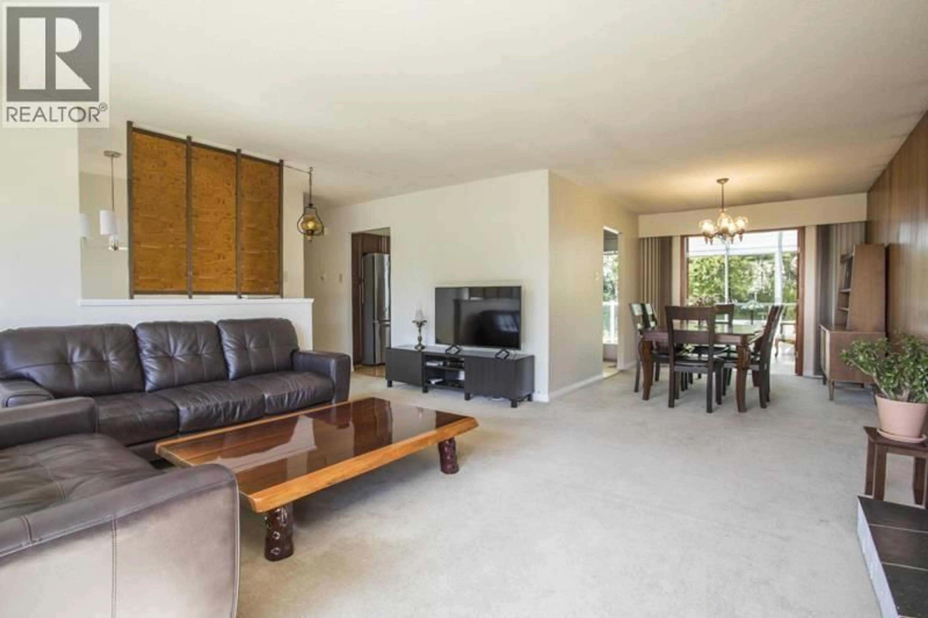 Living room with furniture, unknown for 1470 JUNE CRESCENT, Port Coquitlam British Columbia V3C2Y1