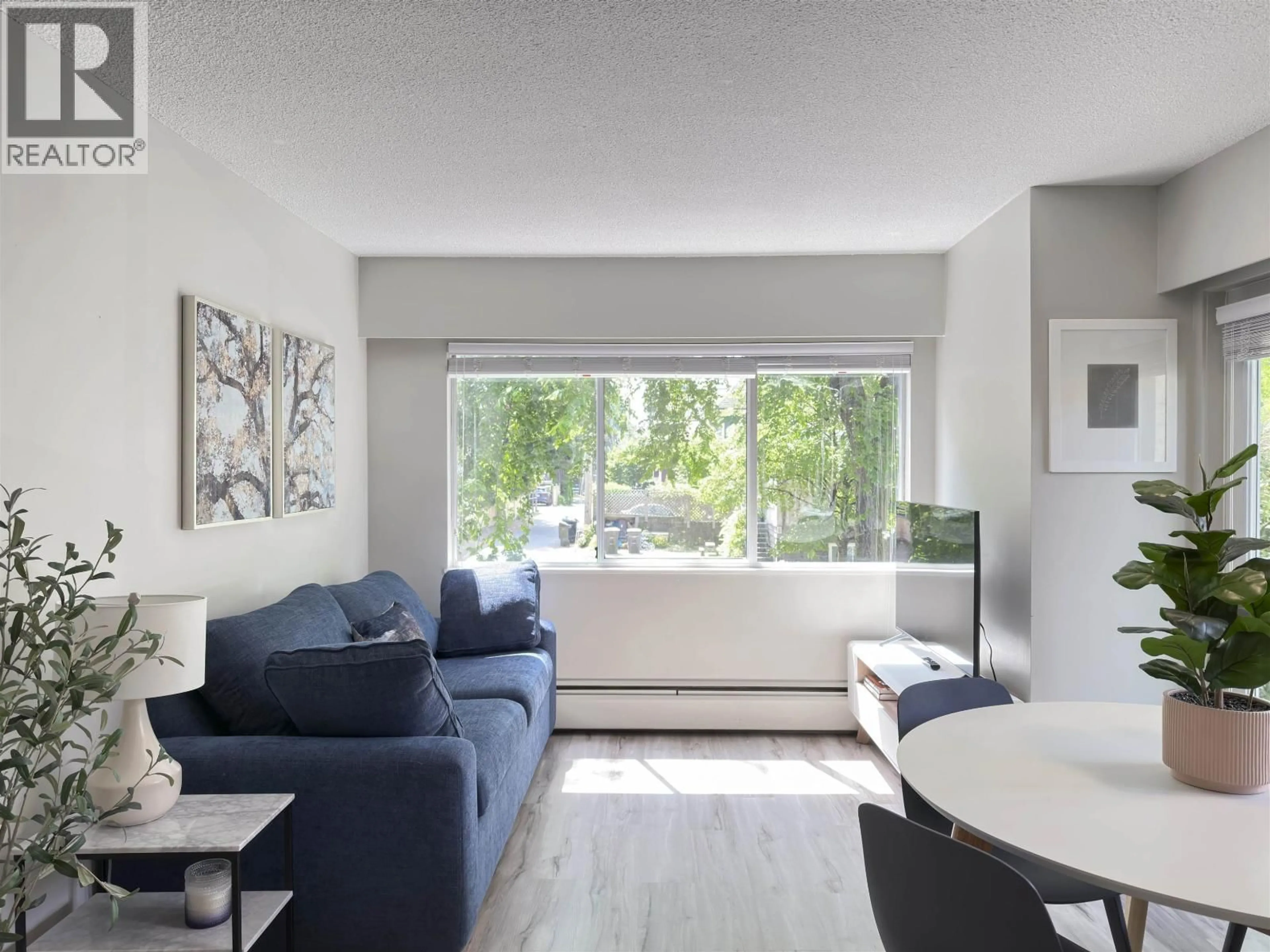 Living room with furniture, unknown for 1923 PARKER STREET, Vancouver British Columbia V5L2L2