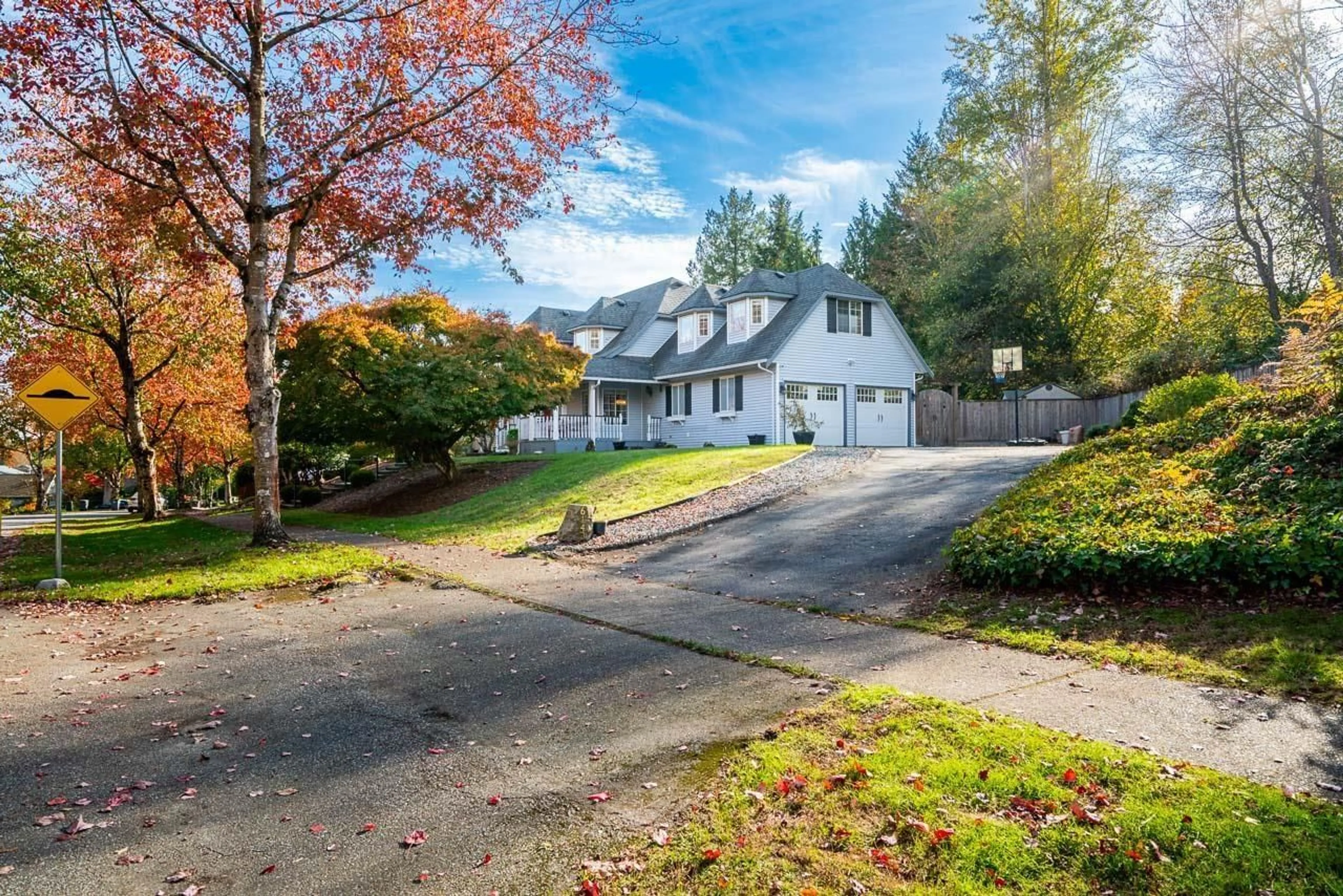 A pic from outside/outdoor area/front of a property/back of a property/a pic from drone, street for 6143 KILLARNEY DRIVE, Surrey British Columbia V3S5W8