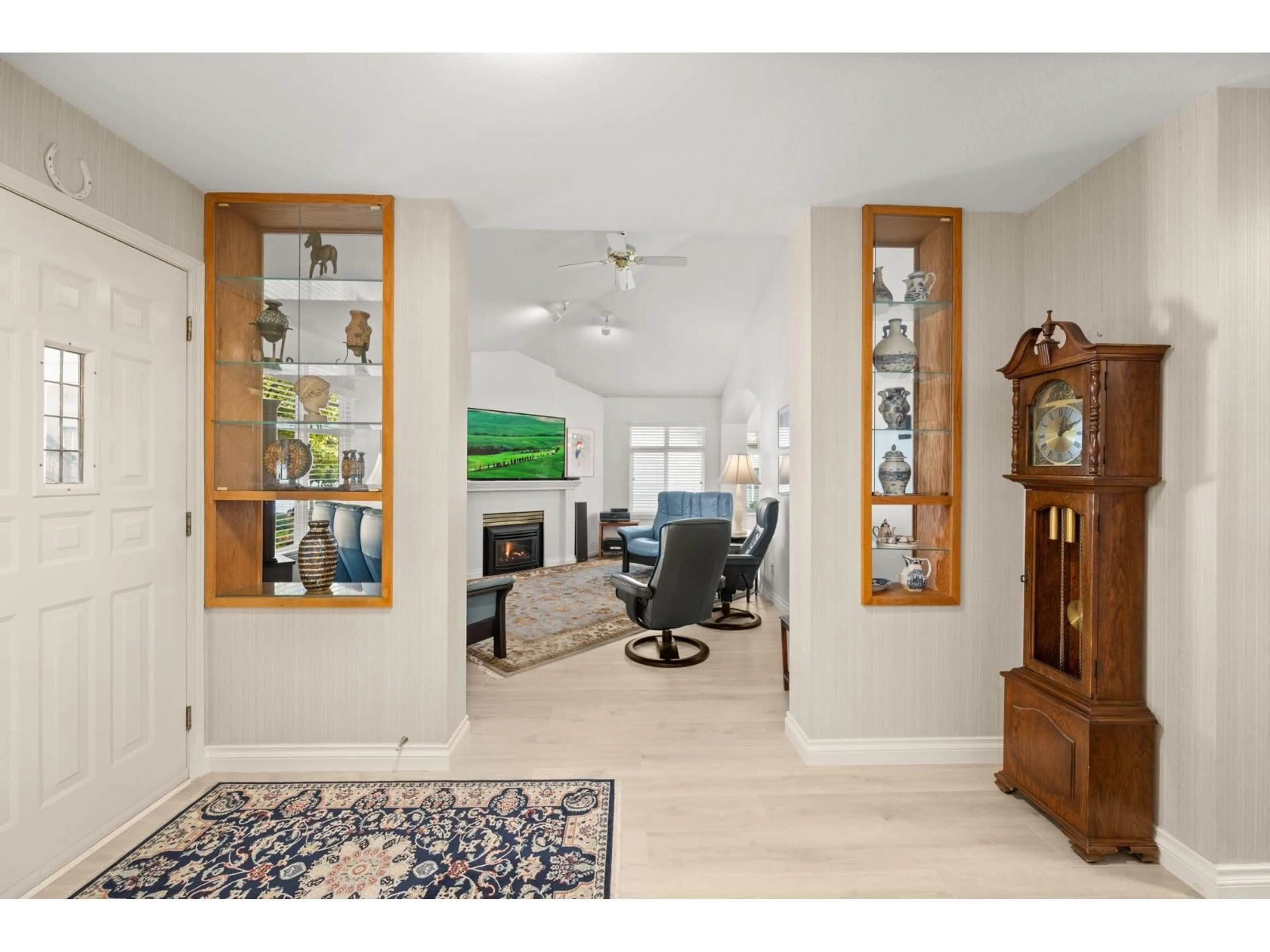 Unknown for 5 - 19649 53 AVENUE, Langley British Columbia V3A8C5