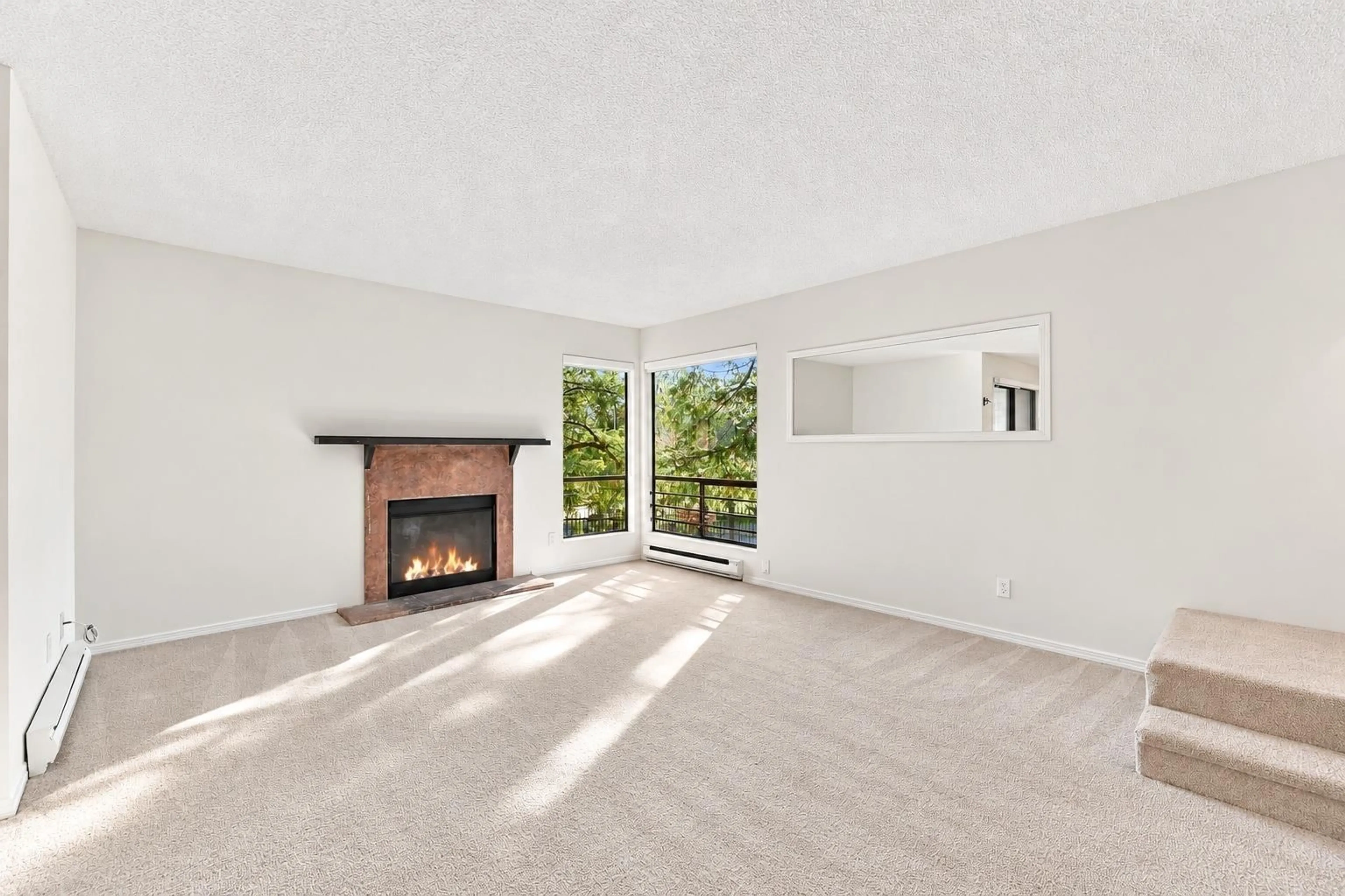 A pic of a room for 10511 HOLLY PARK LANE, Surrey British Columbia V3R6X8