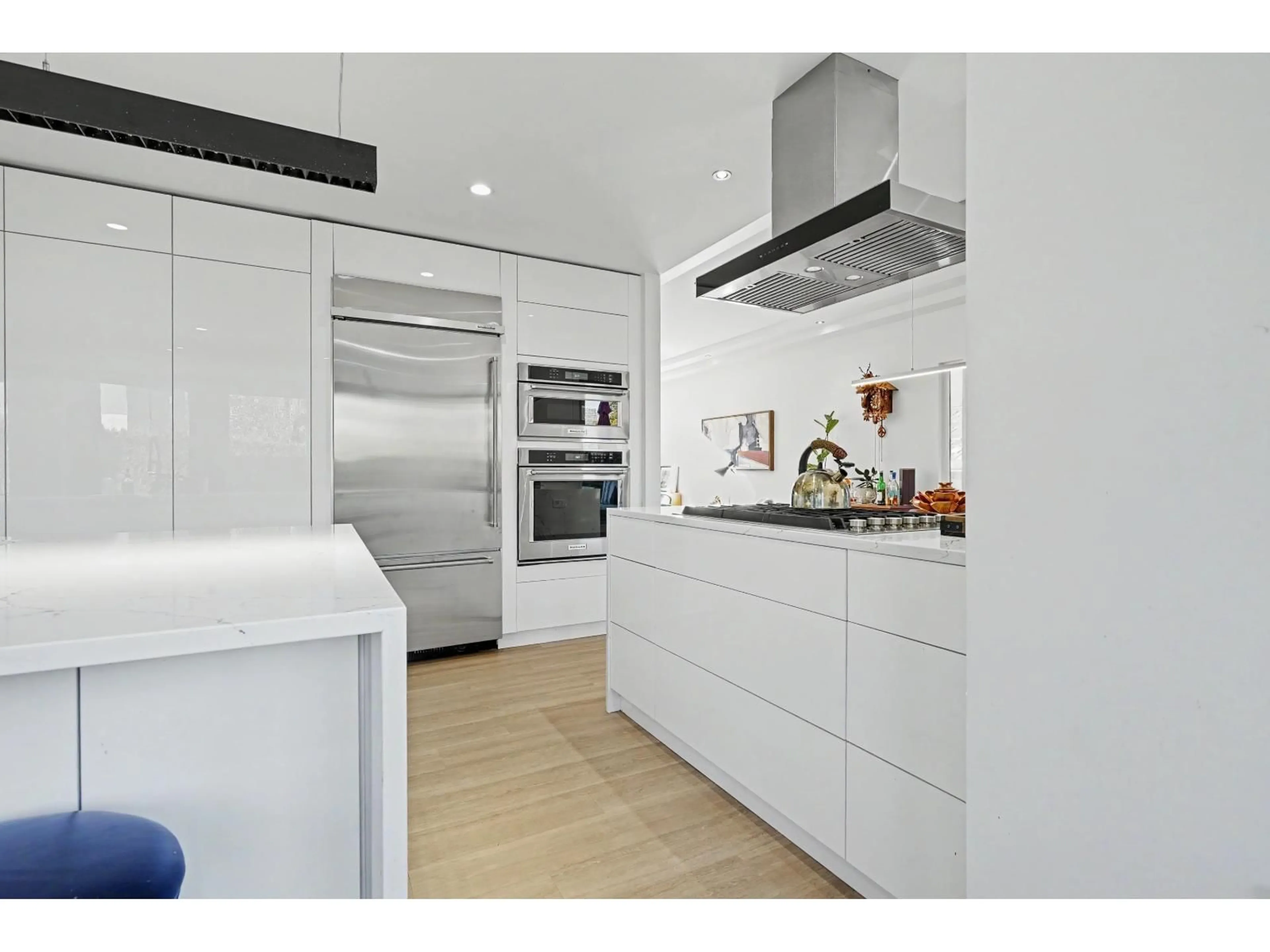 Contemporary kitchen, unknown for 34757 MILLSTONE WAY, Abbotsford British Columbia V2S7J8