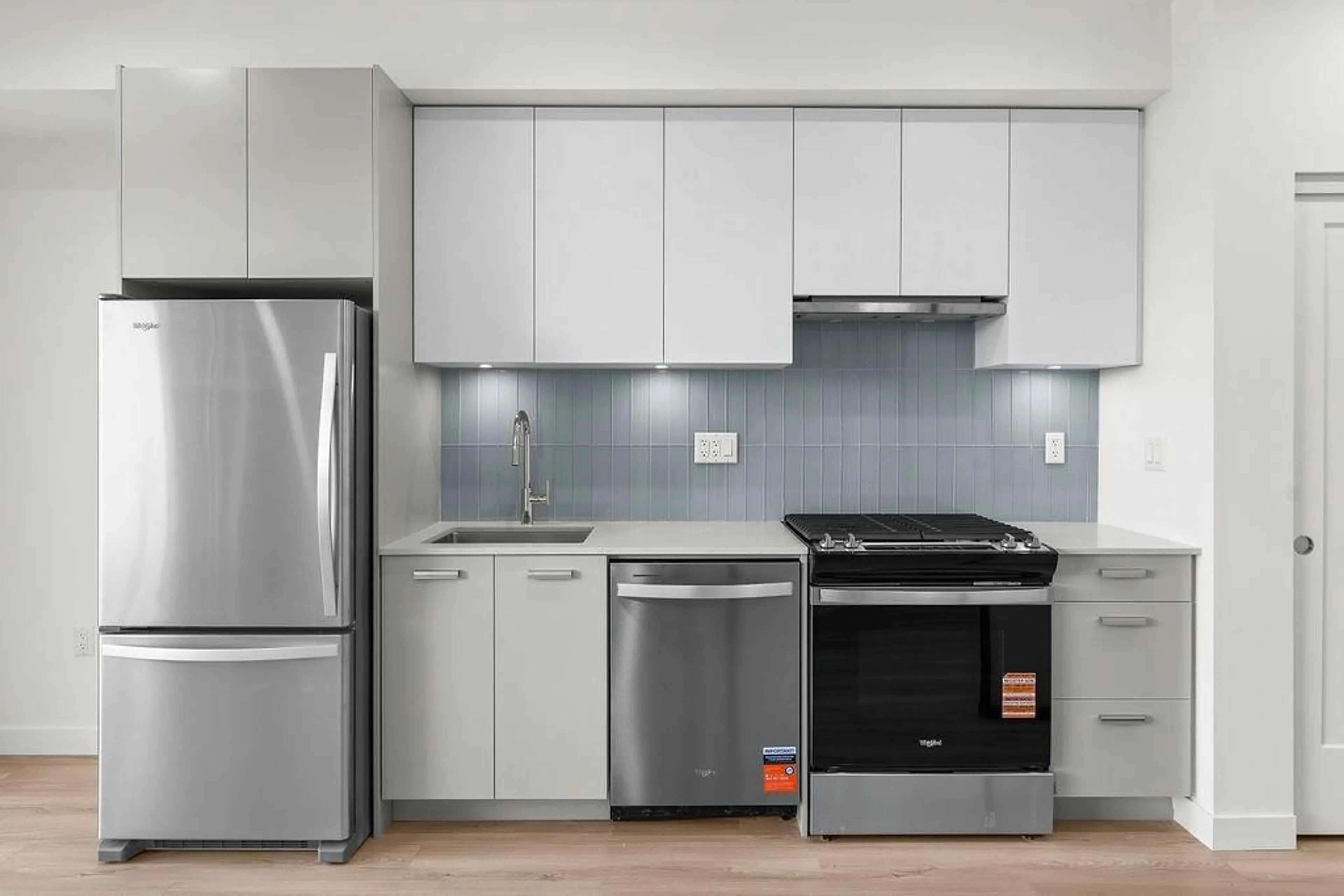 Standard kitchen, unknown for 220 - 13760 75A AVENUE, Surrey British Columbia V3W3W5