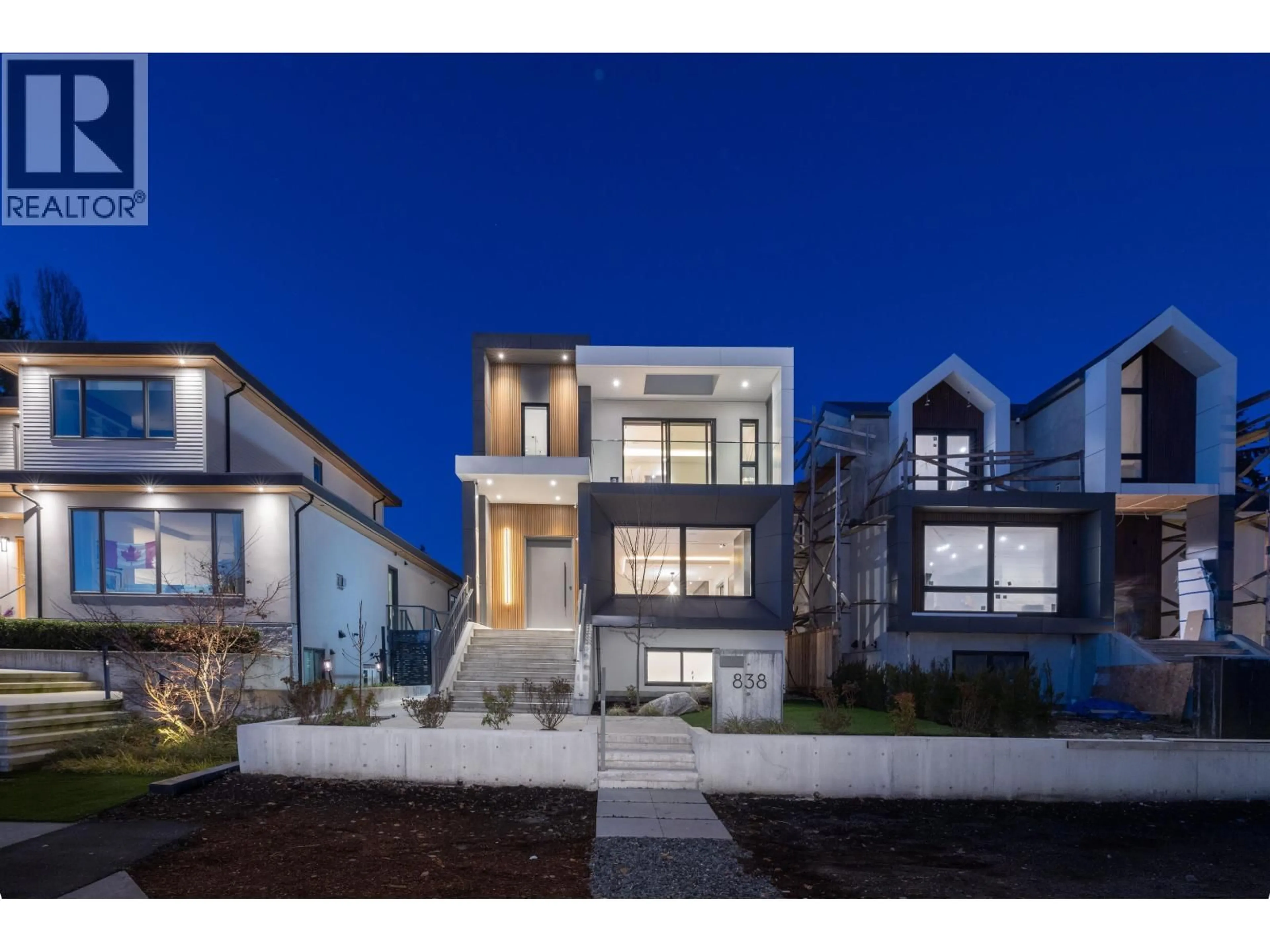 Unknown for 838 14TH STREET, North Vancouver British Columbia V7L2P6