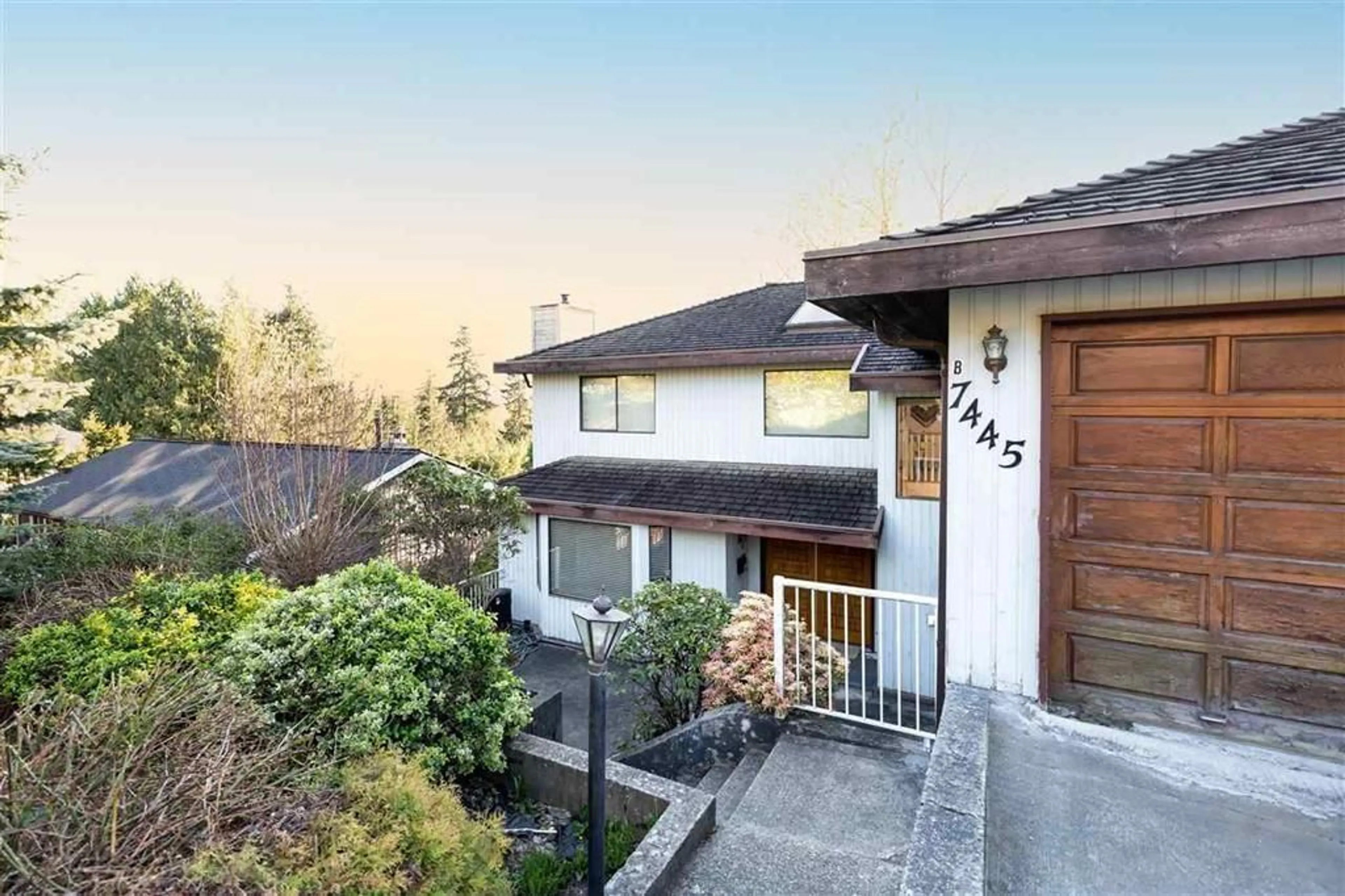 A pic from outside/outdoor area/front of a property/back of a property/a pic from drone, unknown for 7445 GARFIELD DRIVE, Delta British Columbia V4C6X9