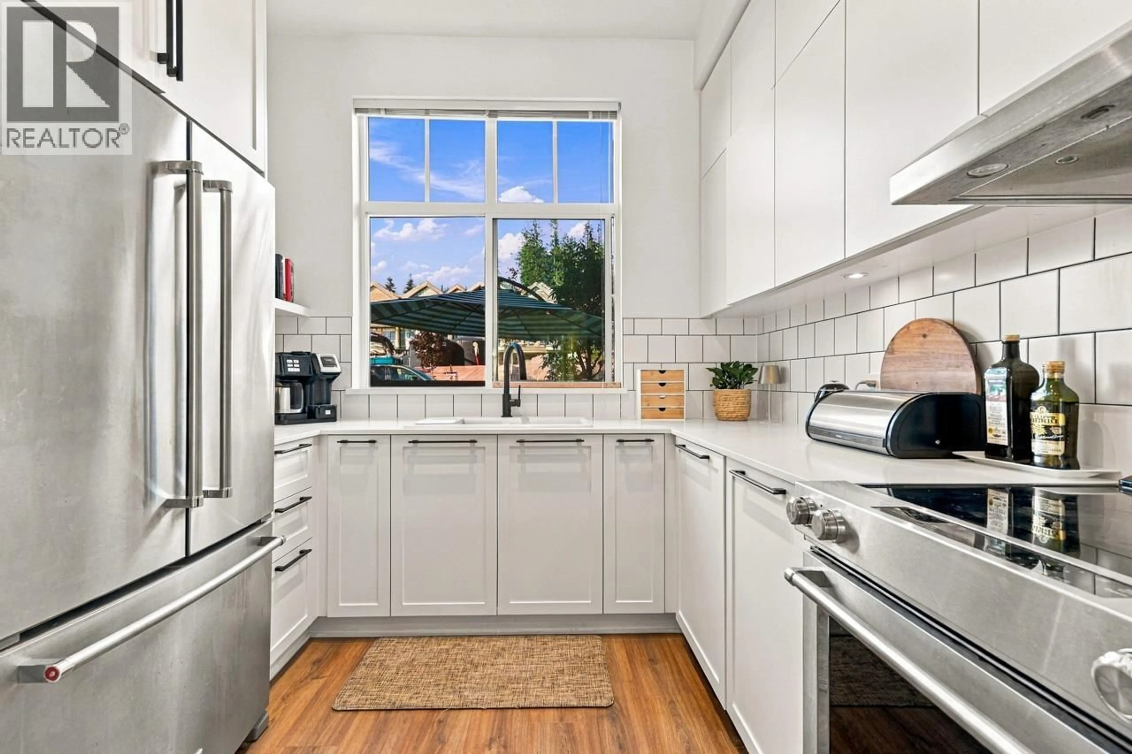 Standard kitchen, ceramic/tile floor for 149 - 3529 BAYCREST AVENUE, Coquitlam British Columbia V3B0S3