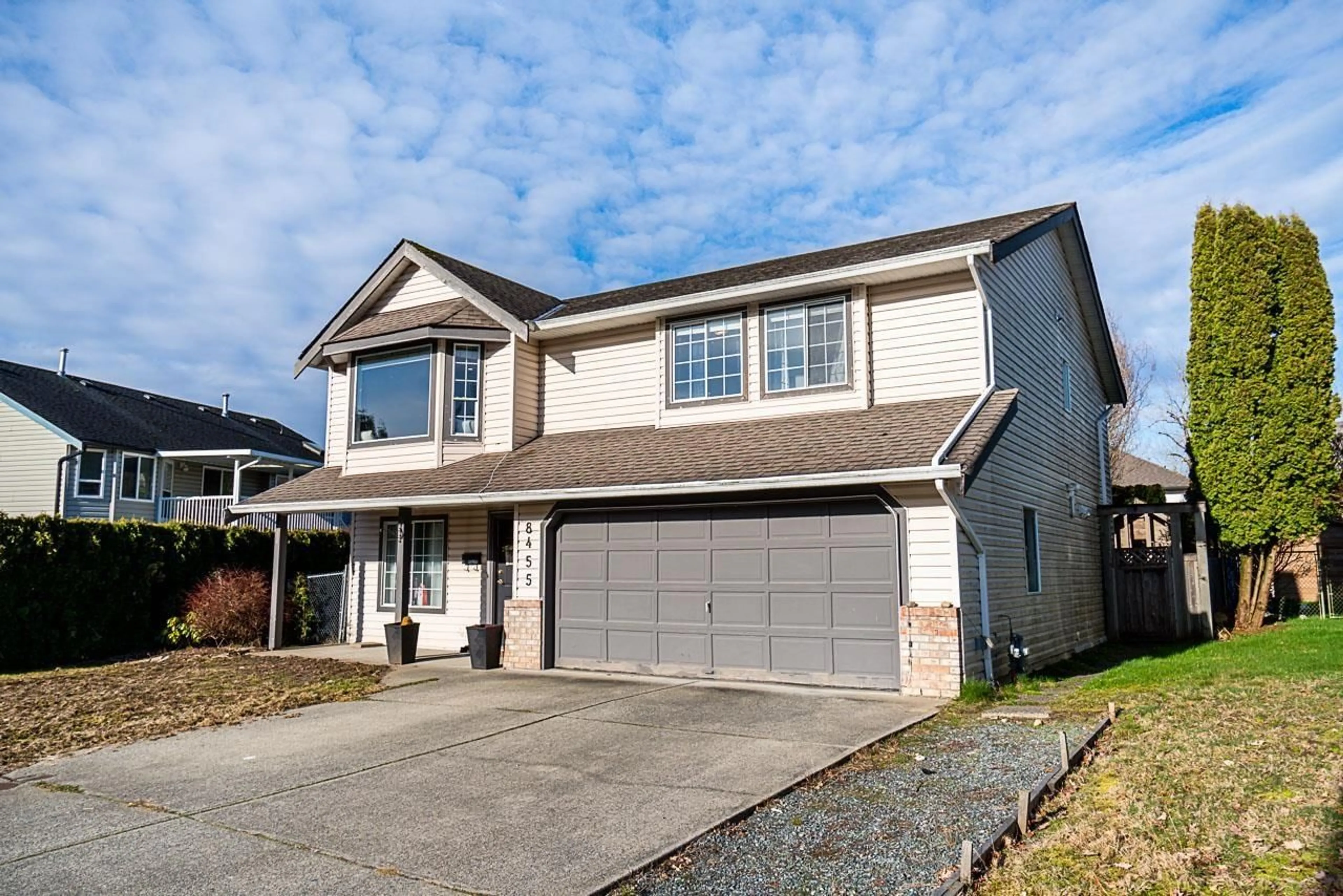 Home with vinyl exterior material, street for 8455 CADE BARR STREET, Mission British Columbia V2V7K4