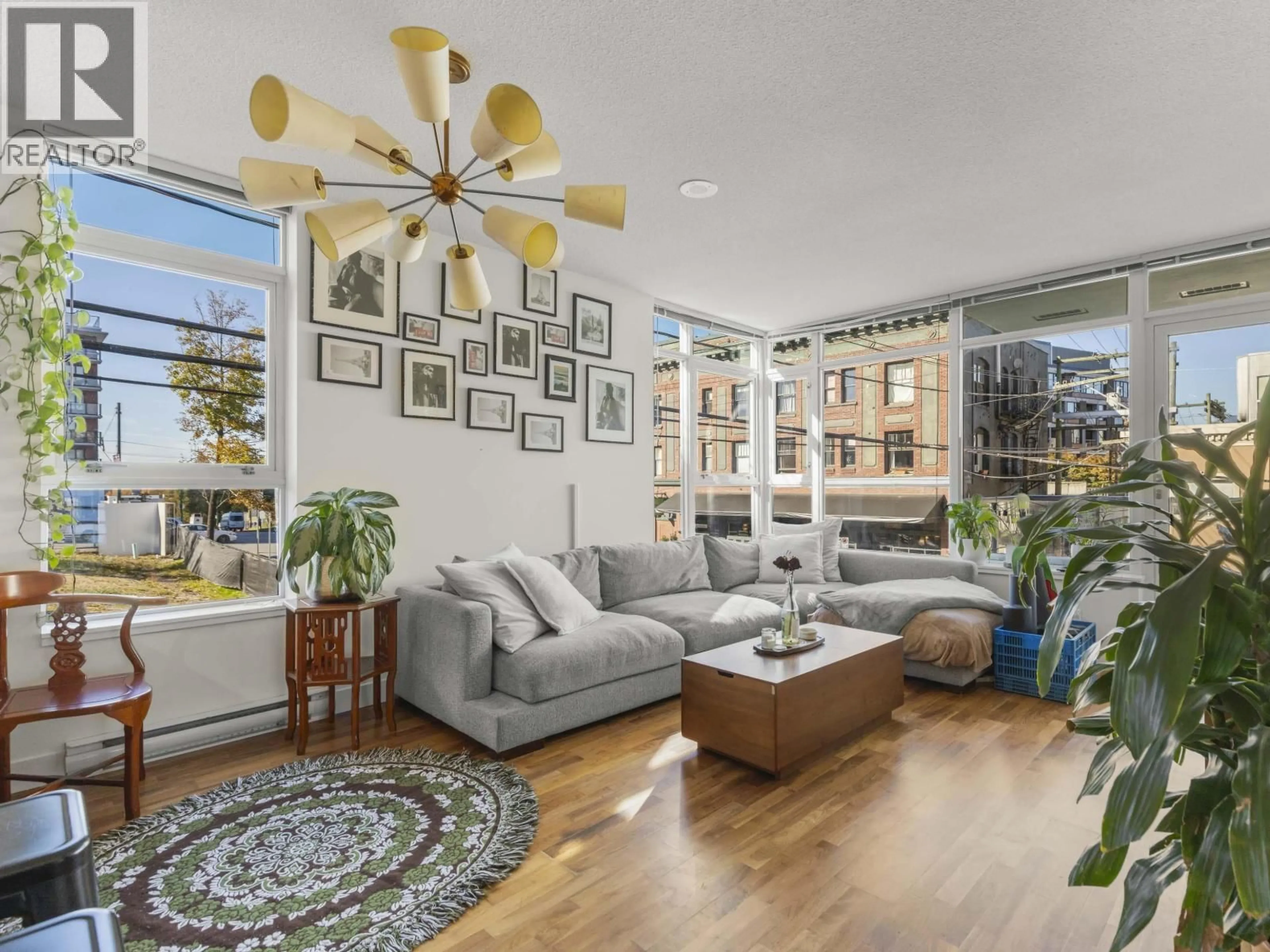 Living room with furniture, unknown for 352 - 250 6TH AVENUE, Vancouver British Columbia V5T0B7