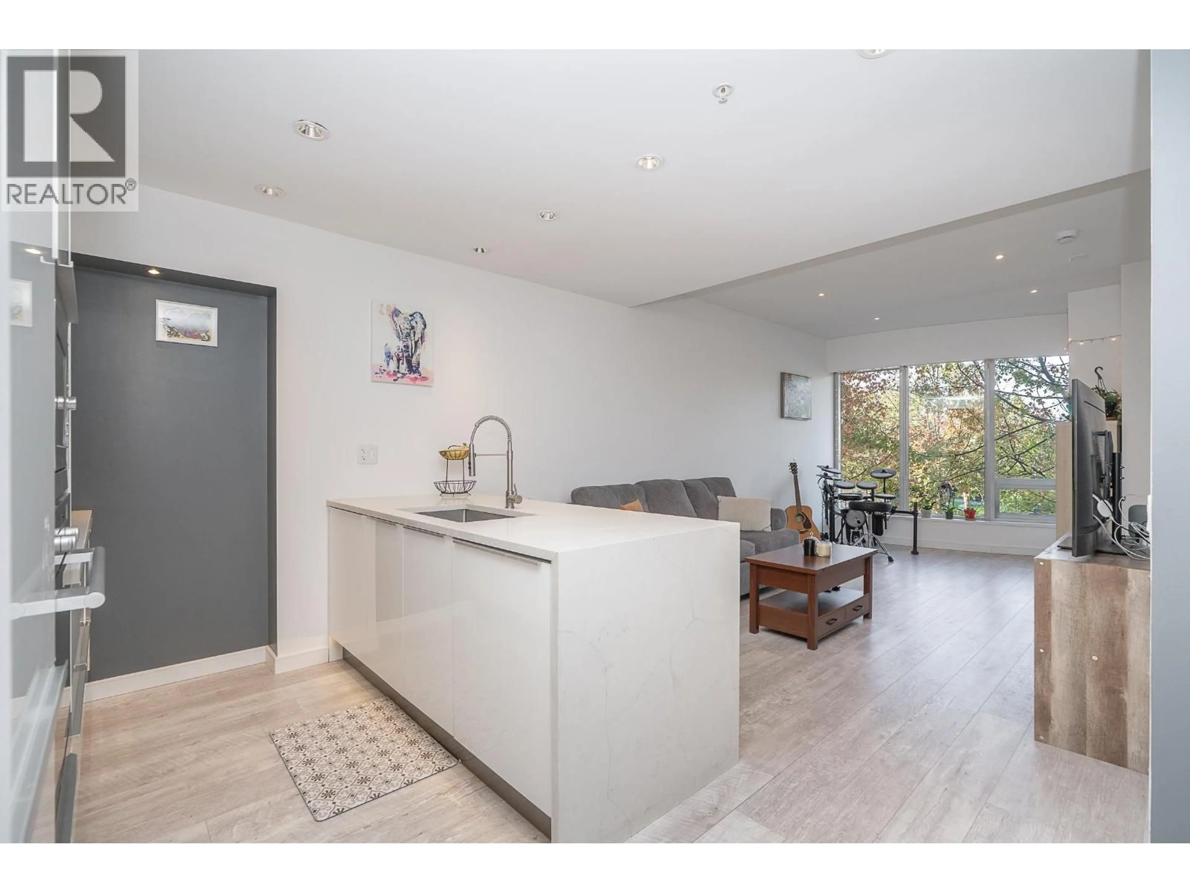 Open concept kitchen, unknown for 203 - 181 1ST AVENUE, Vancouver British Columbia V5Y0E3