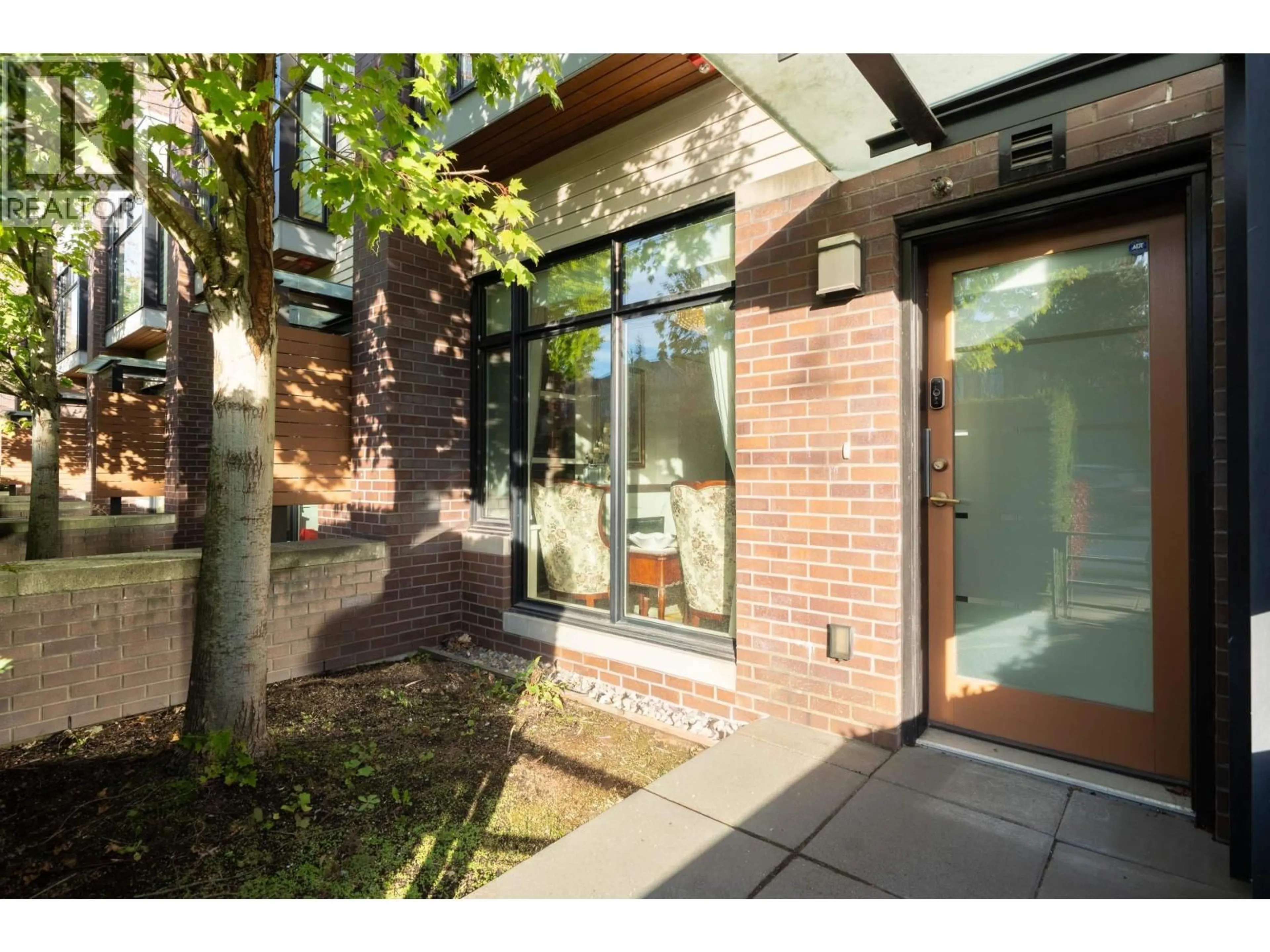 Home with brick exterior material, street for 6190 OAK STREET, Vancouver British Columbia V6M2W2