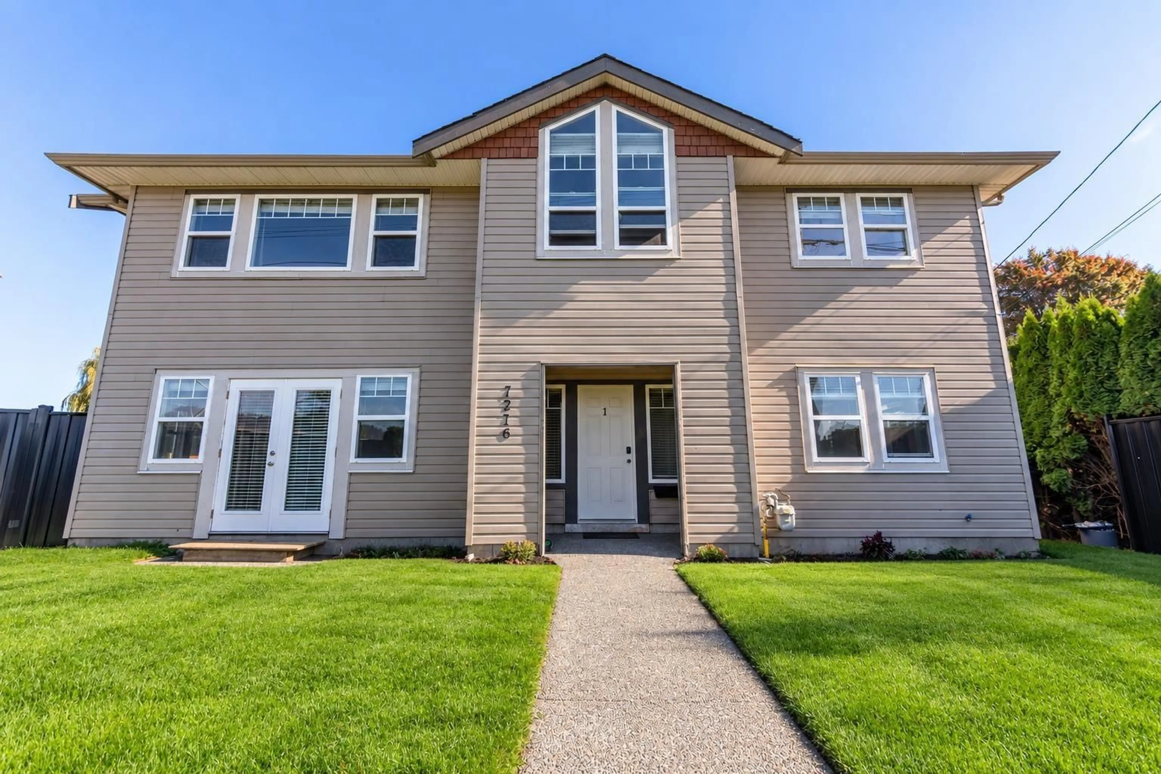 Home with vinyl exterior material, street for 1 - 7276 EVANS ROAD, Chilliwack British Columbia V2R1L1