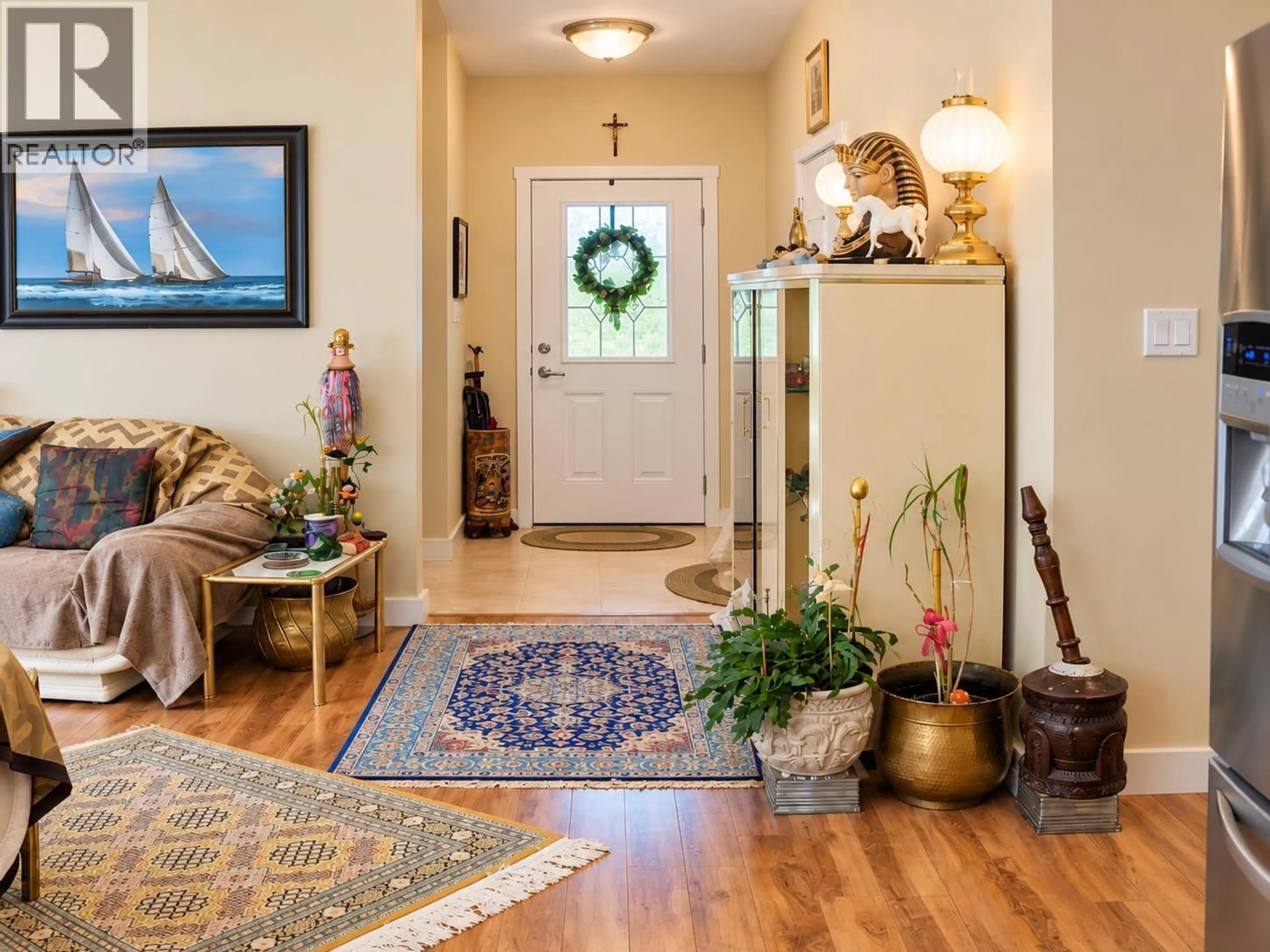 Indoor entryway for 6202 SITKA ROAD, Sechelt British Columbia V0N3A3