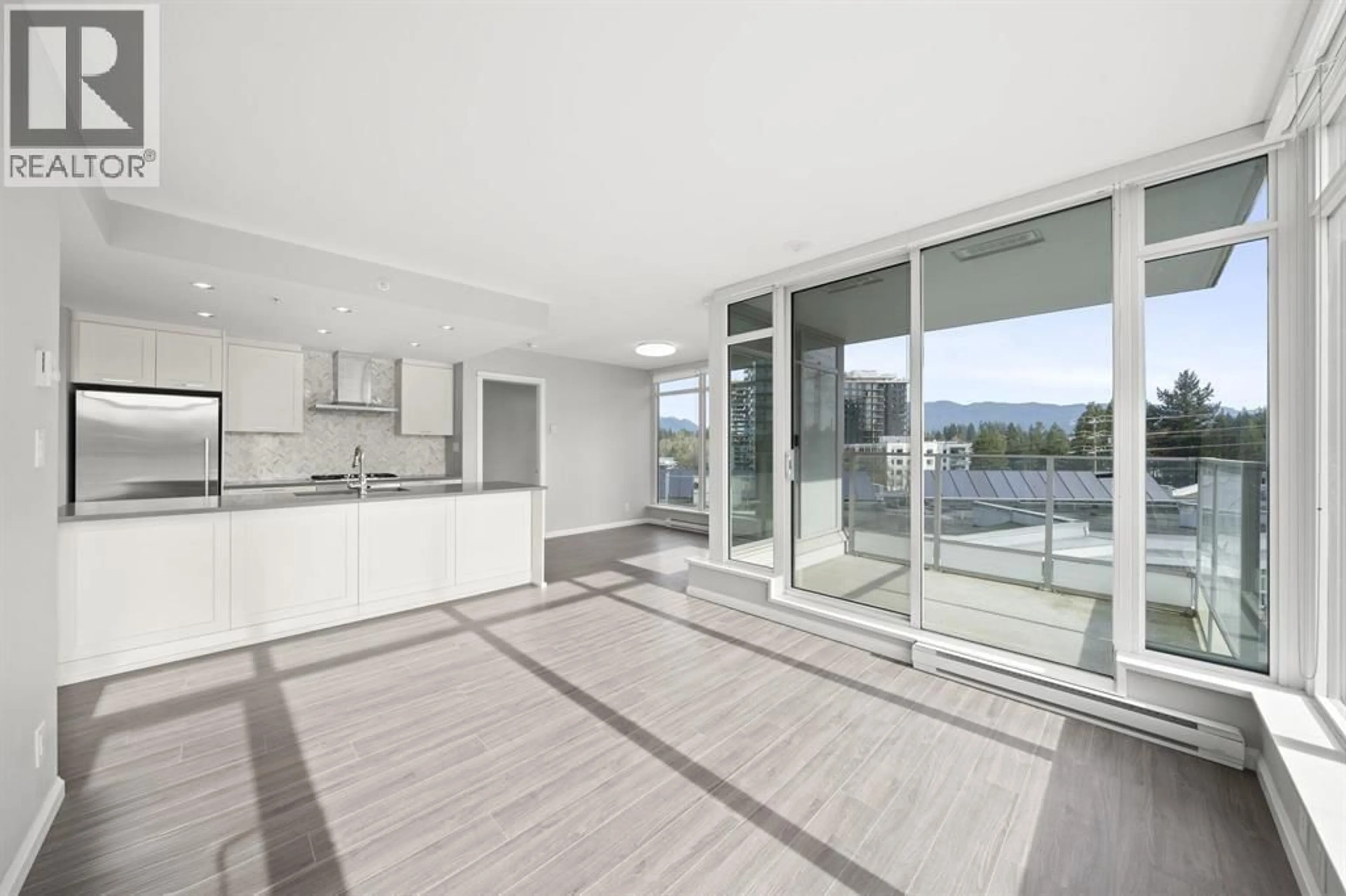Open concept kitchen, unknown for 507 - 520 COMO LAKE AVENUE, Coquitlam British Columbia V3J0E8