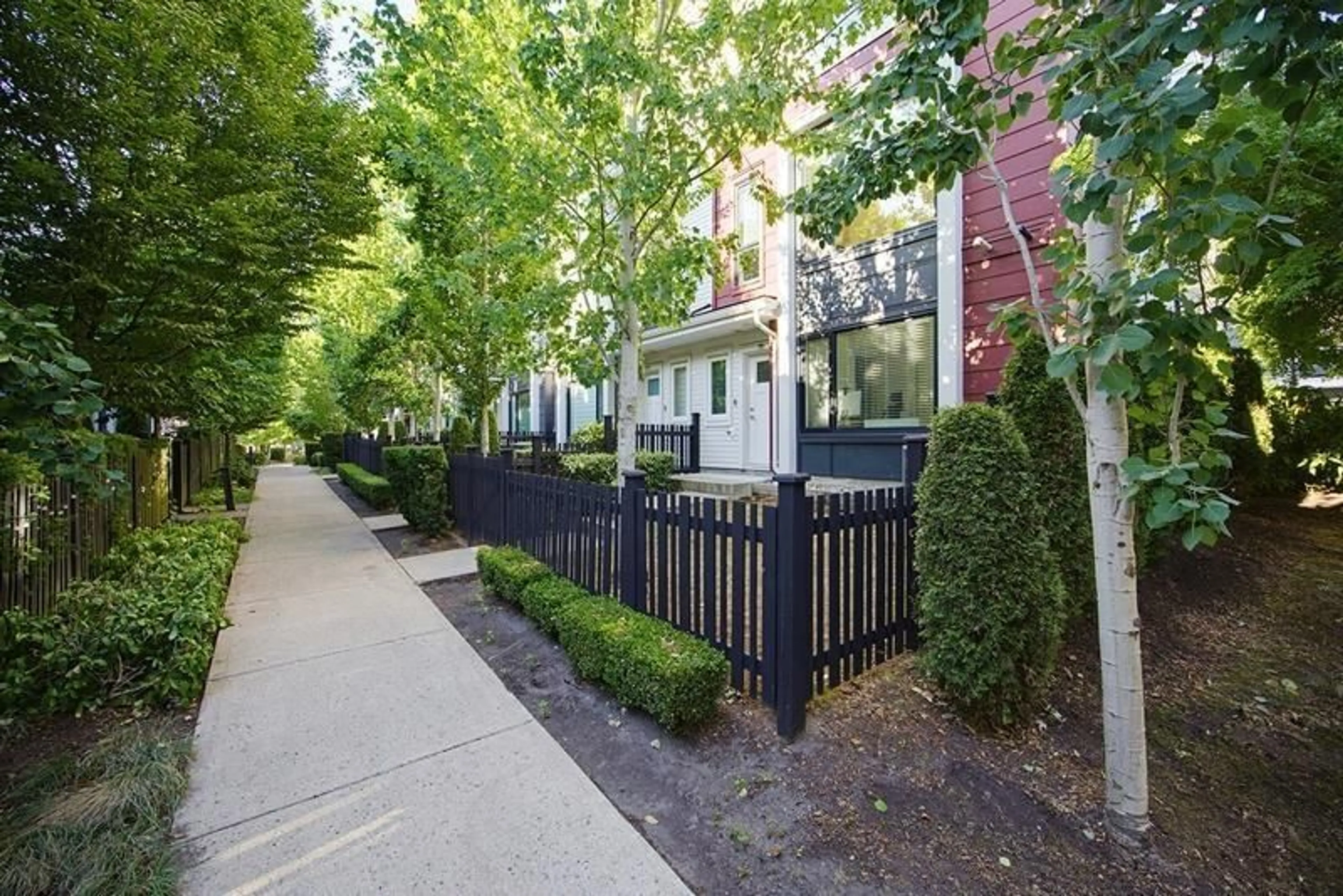 Patio, street for 190 - 2277 OAK MEADOWS DRIVE, Surrey British Columbia V3Z0W6
