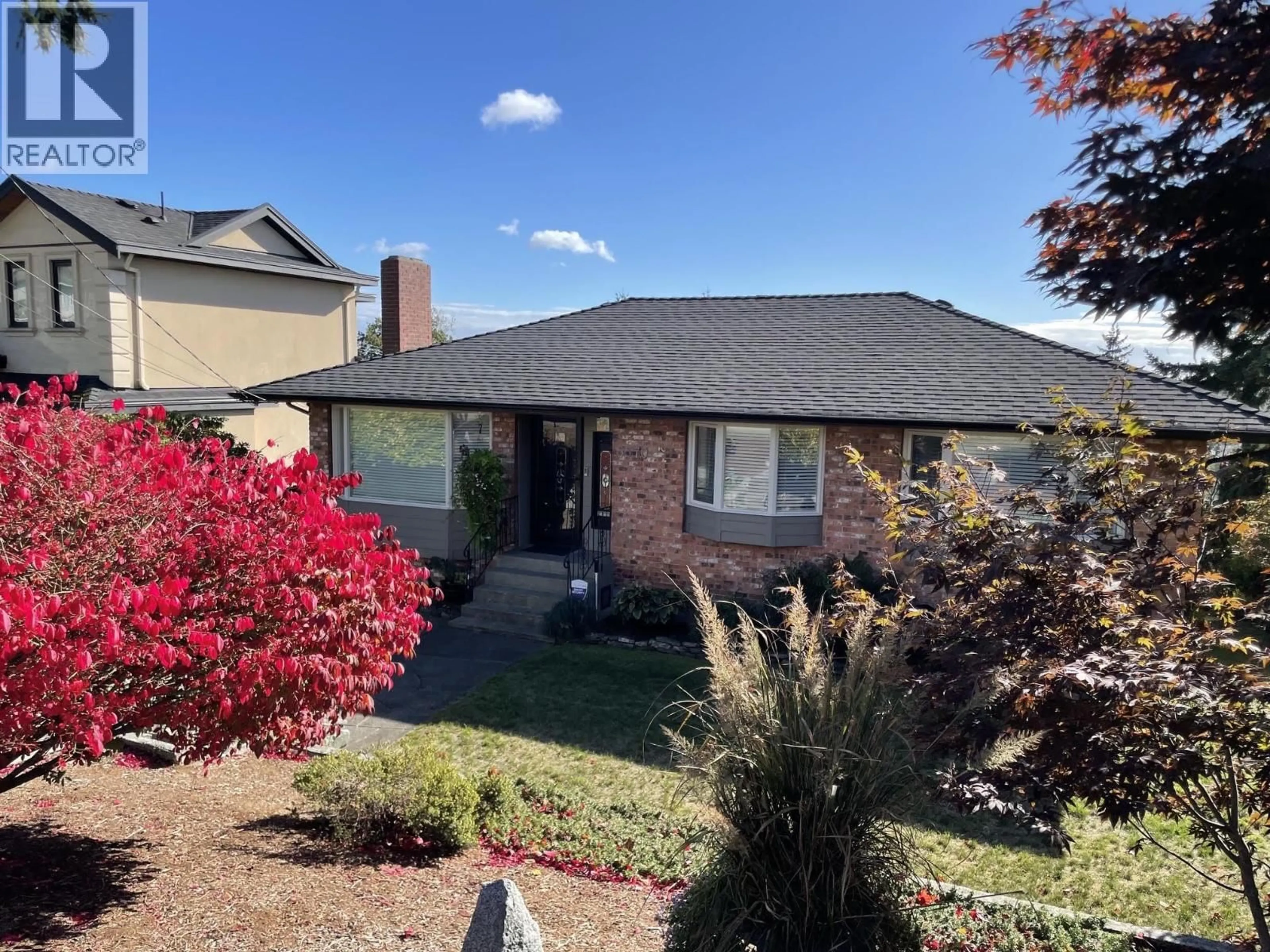 Unknown for 5570 CARSON STREET, Burnaby British Columbia V5J2Z2