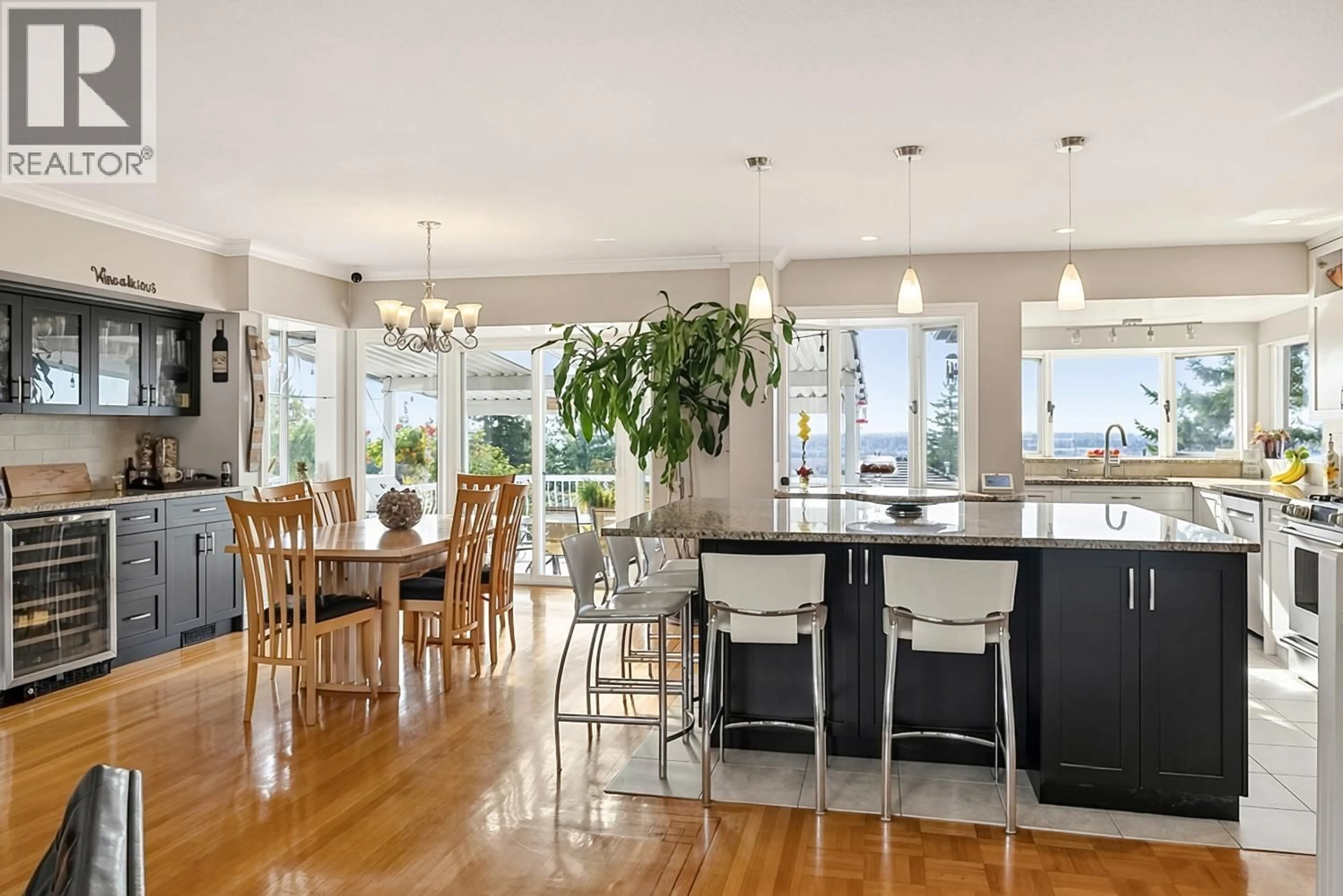 Open concept kitchen, unknown for 5570 CARSON STREET, Burnaby British Columbia V5J2Z2