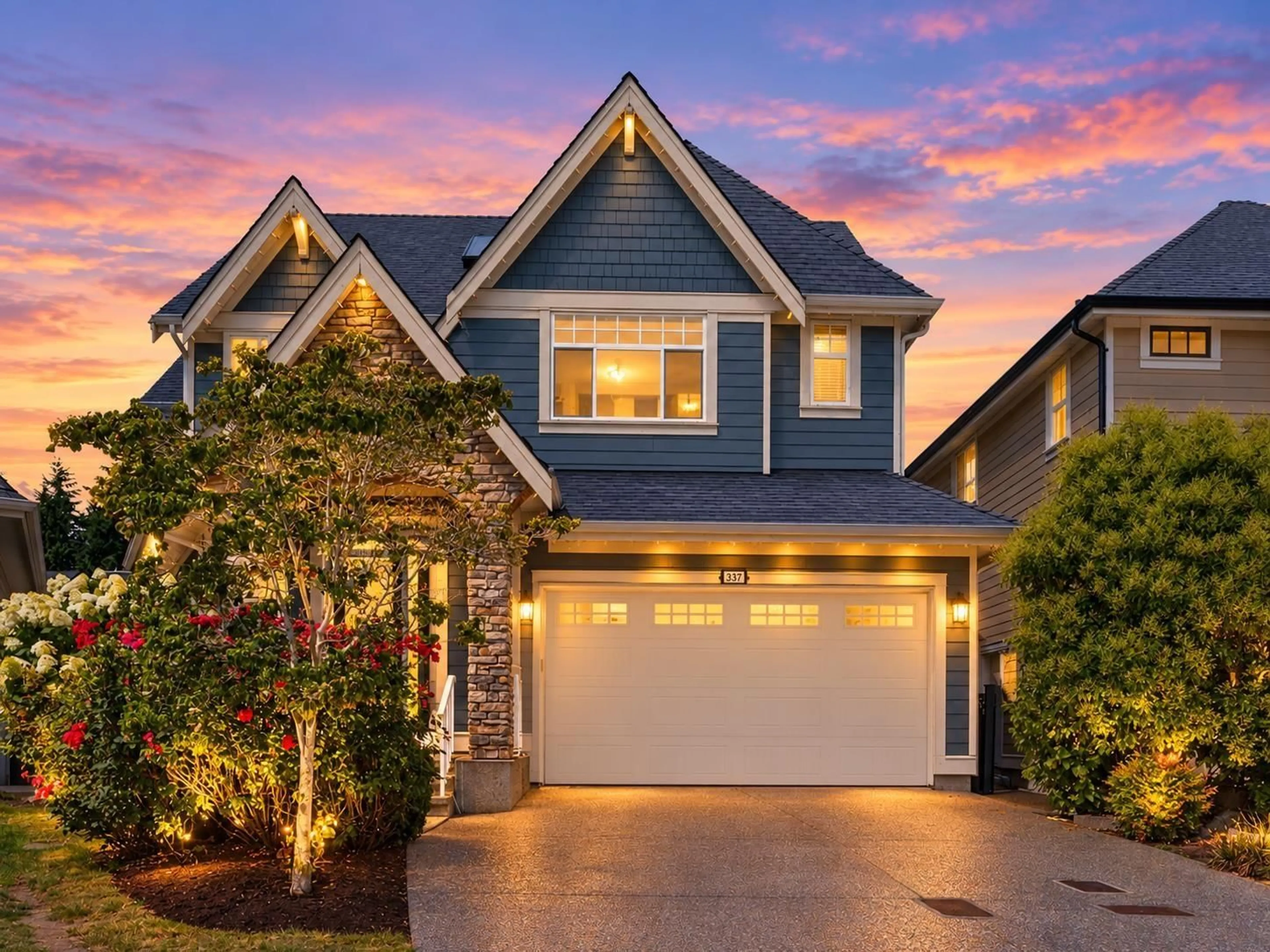 Home with vinyl exterior material, street for 337 171A STREET, Surrey British Columbia V3Z9P5
