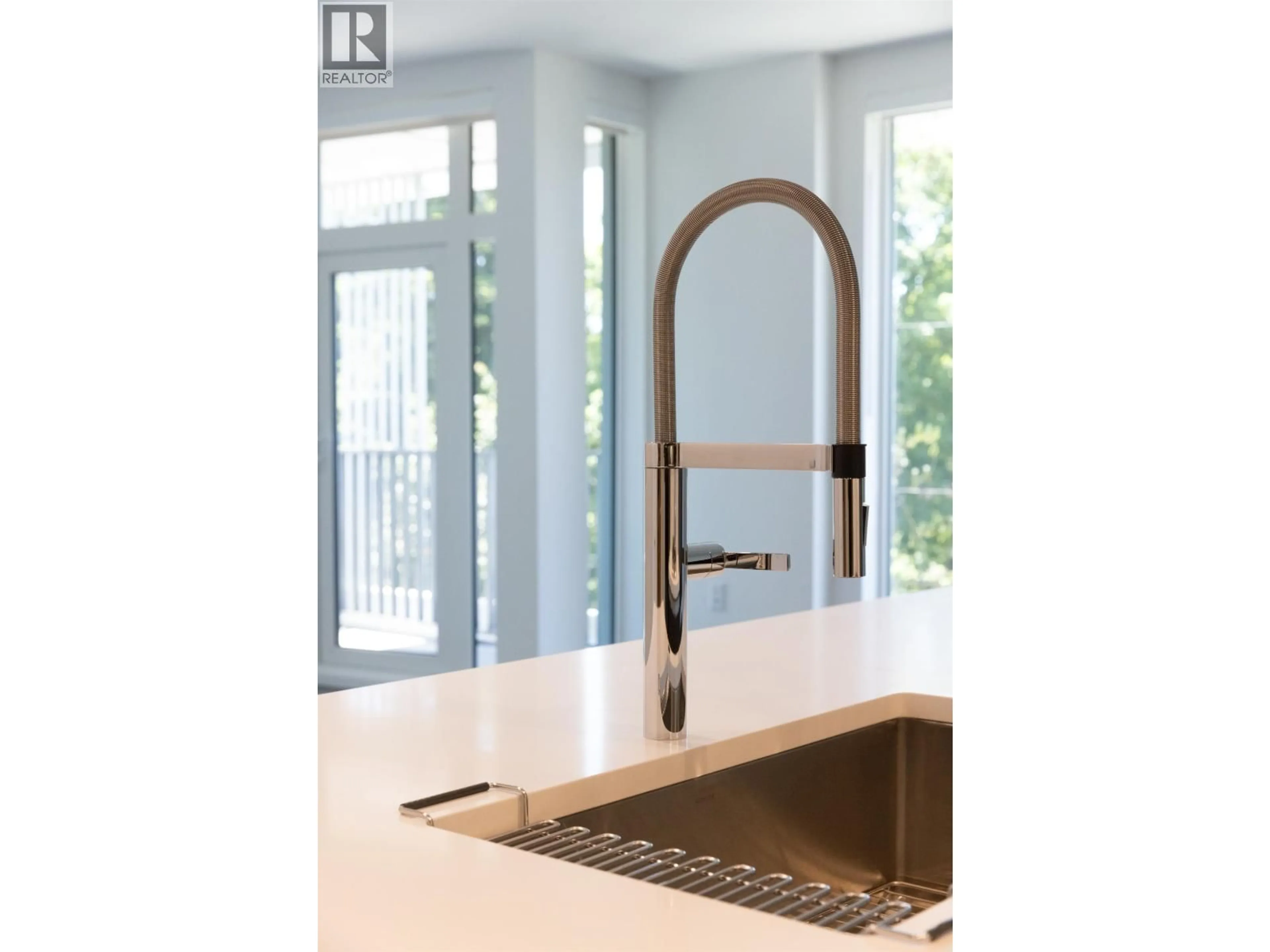 Contemporary kitchen, unknown for 307 - 2888 ARBUTUS STREET, Vancouver British Columbia V6J0J1
