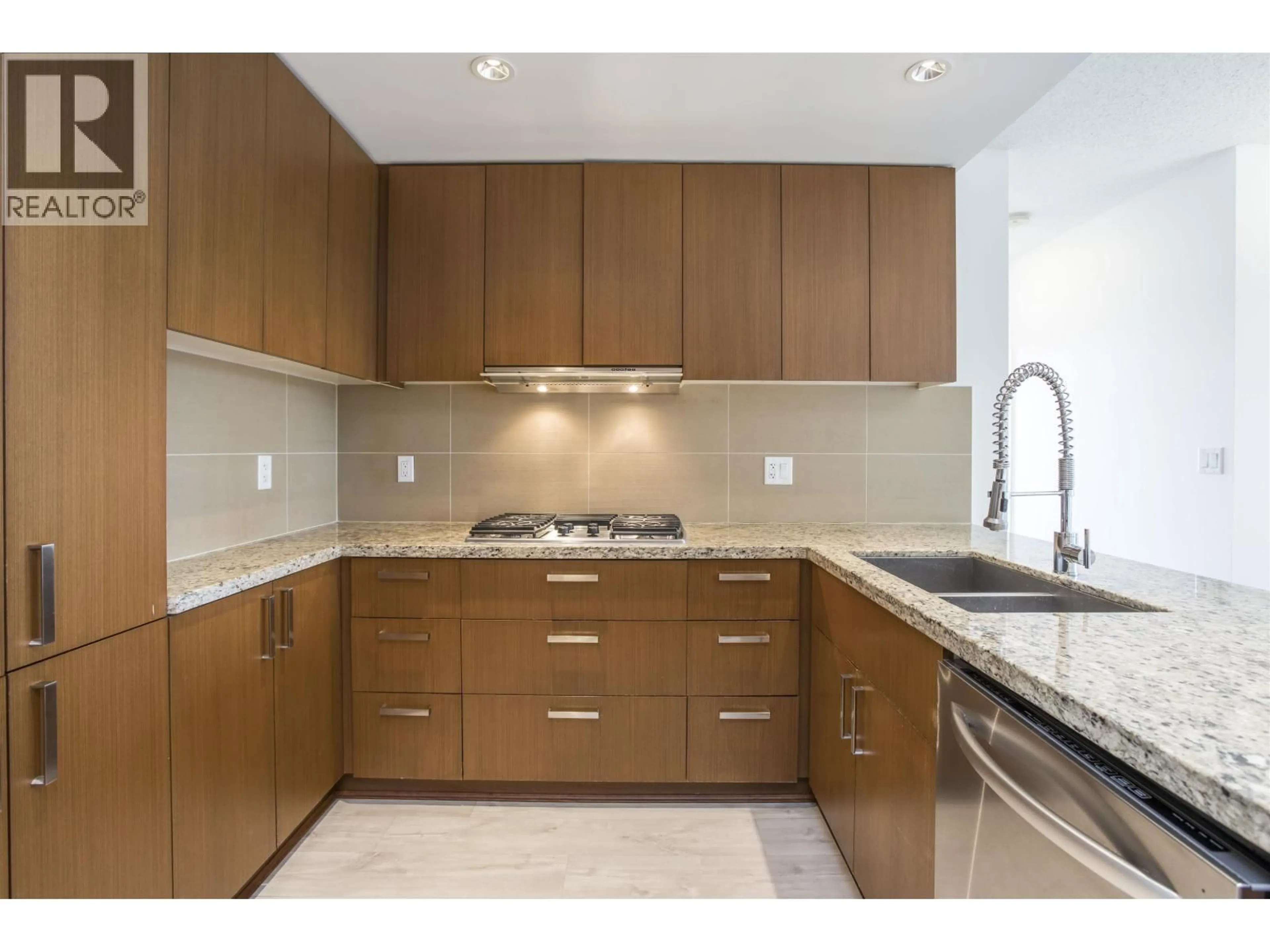 Standard kitchen, ceramic/tile floor for 702 - 1155 THE HIGH STREET, Coquitlam British Columbia V3B7W4