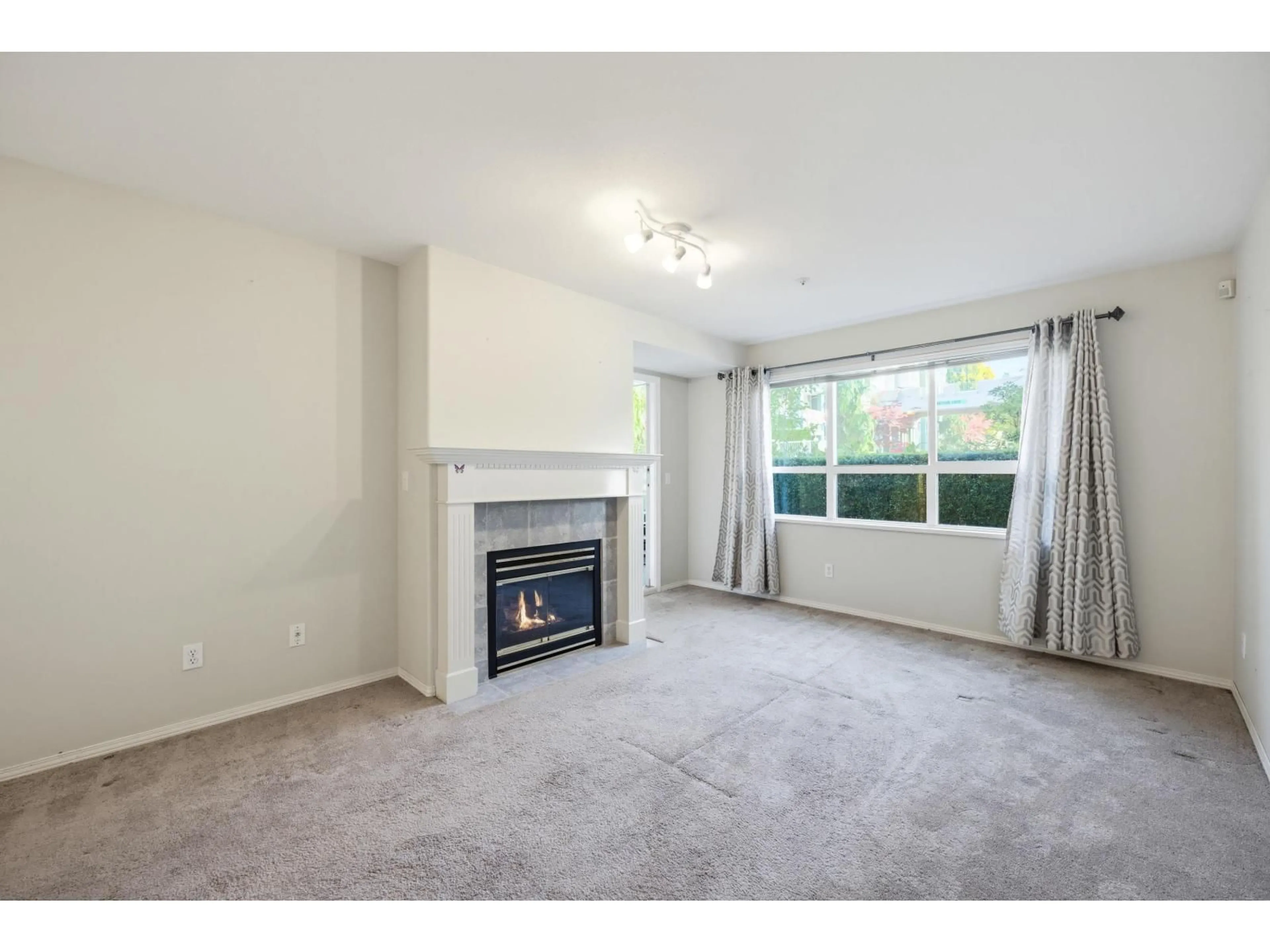 A pic of a room for 101 - 13860 70 AVENUE, Surrey British Columbia V3W0S1