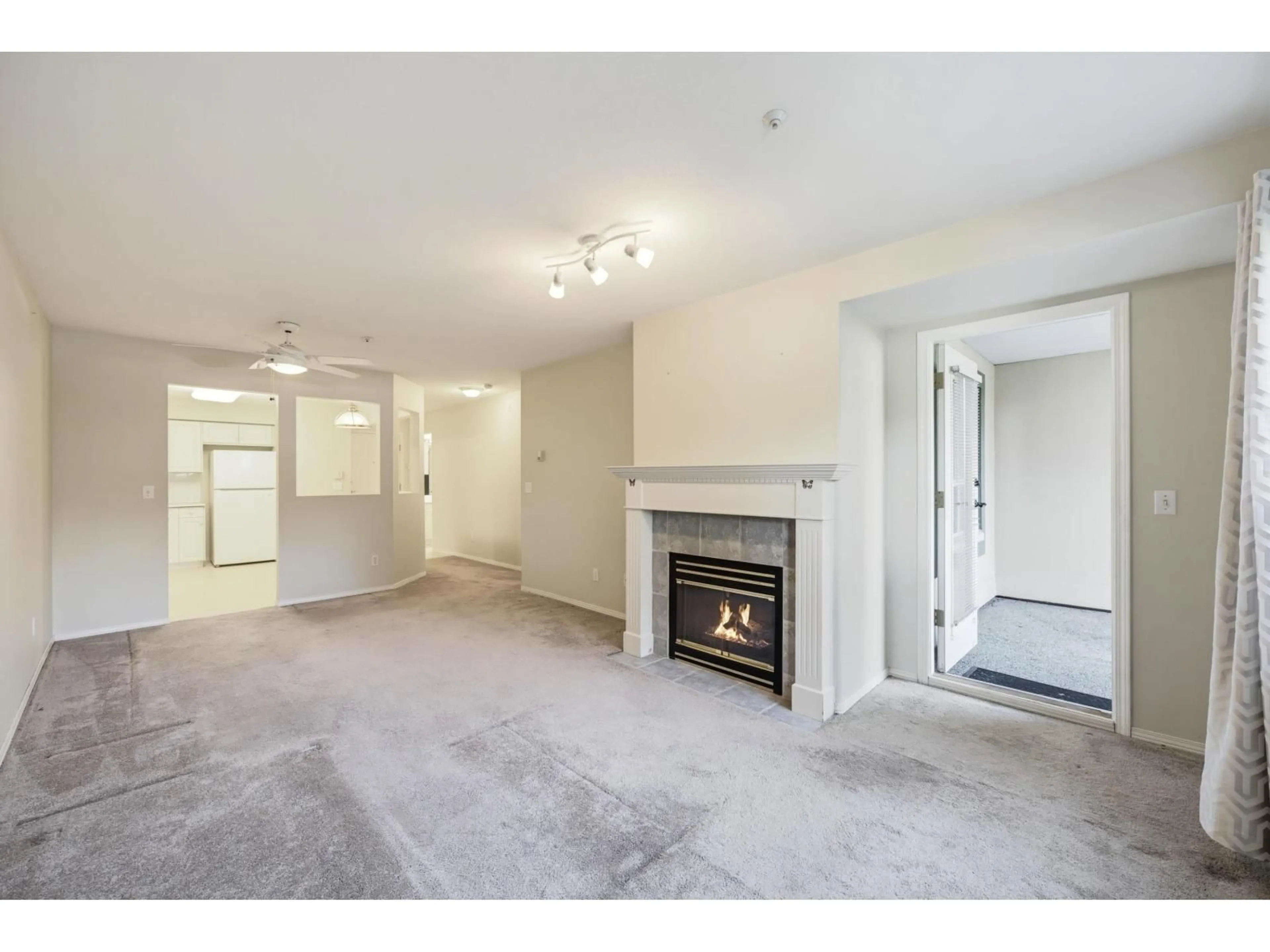 A pic of a room for 101 - 13860 70 AVENUE, Surrey British Columbia V3W0S1