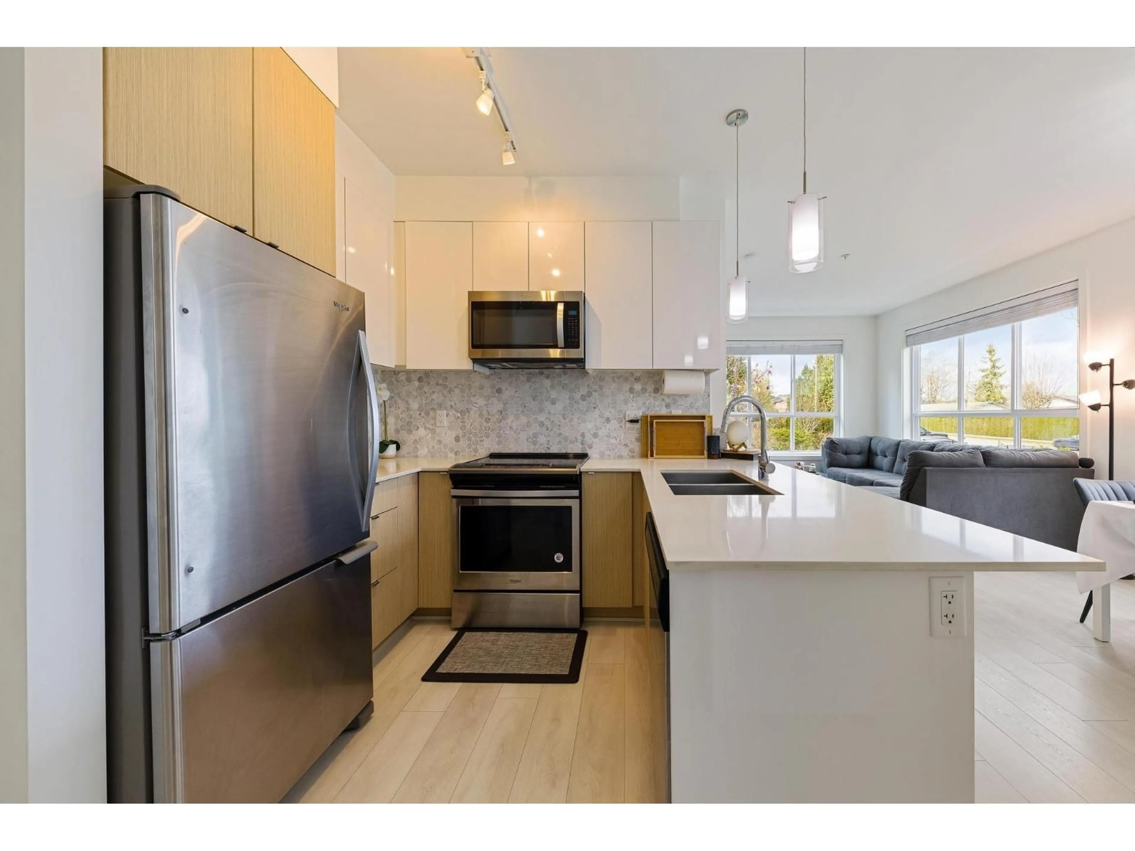 Open concept kitchen, unknown for 108 - 6438 195A STREET, Surrey British Columbia V4N6R5