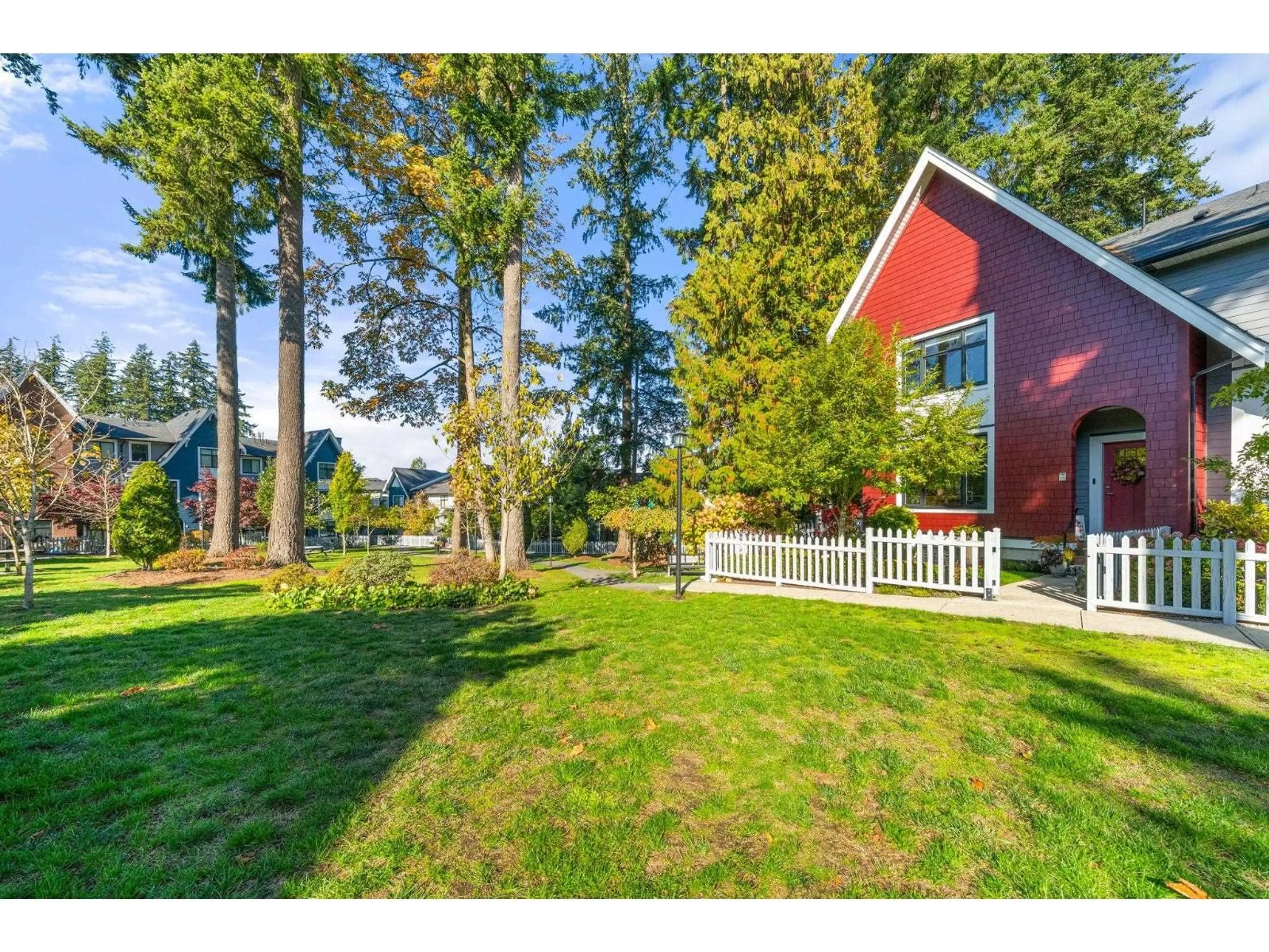 A pic from outside/outdoor area/front of a property/back of a property/a pic from drone, unknown for 134 - 2853 HELC PLACE, Surrey British Columbia V3Z0N5