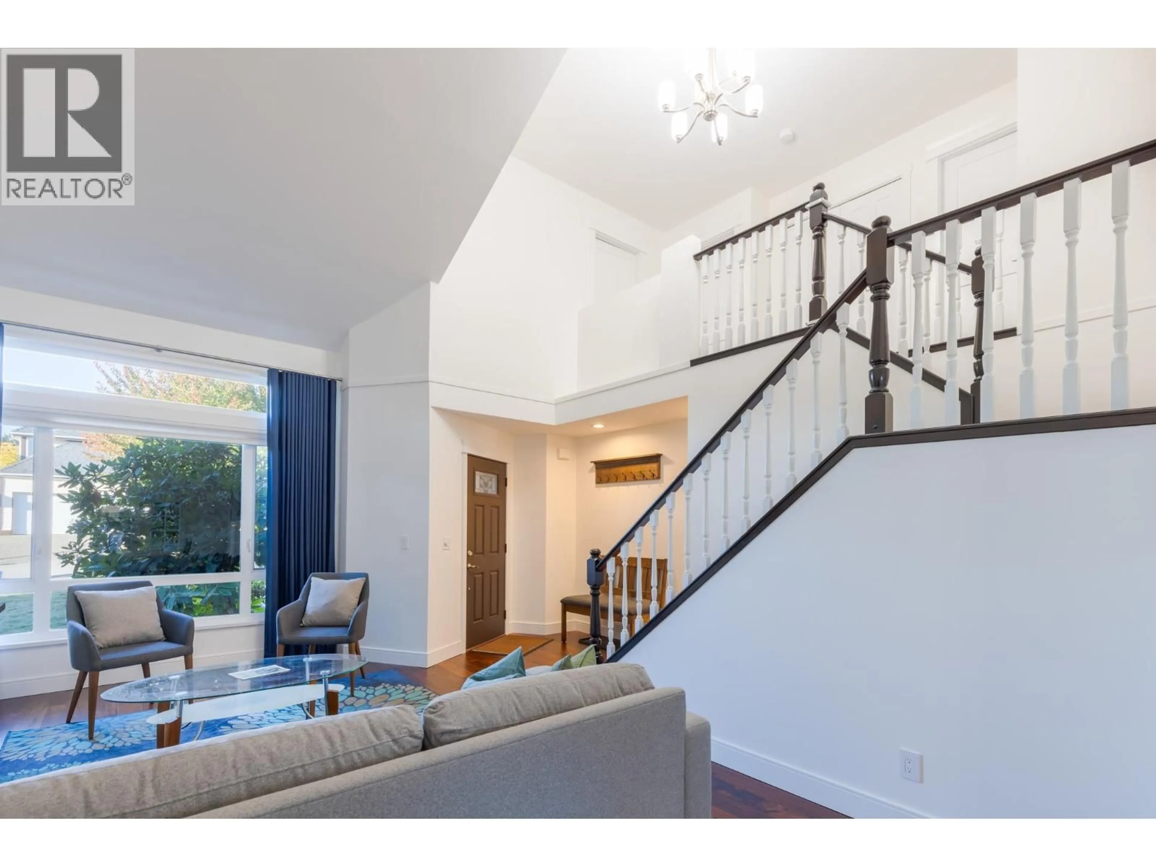 Indoor foyer for 2776 WESTLAKE DRIVE, Coquitlam British Columbia V3C5K1