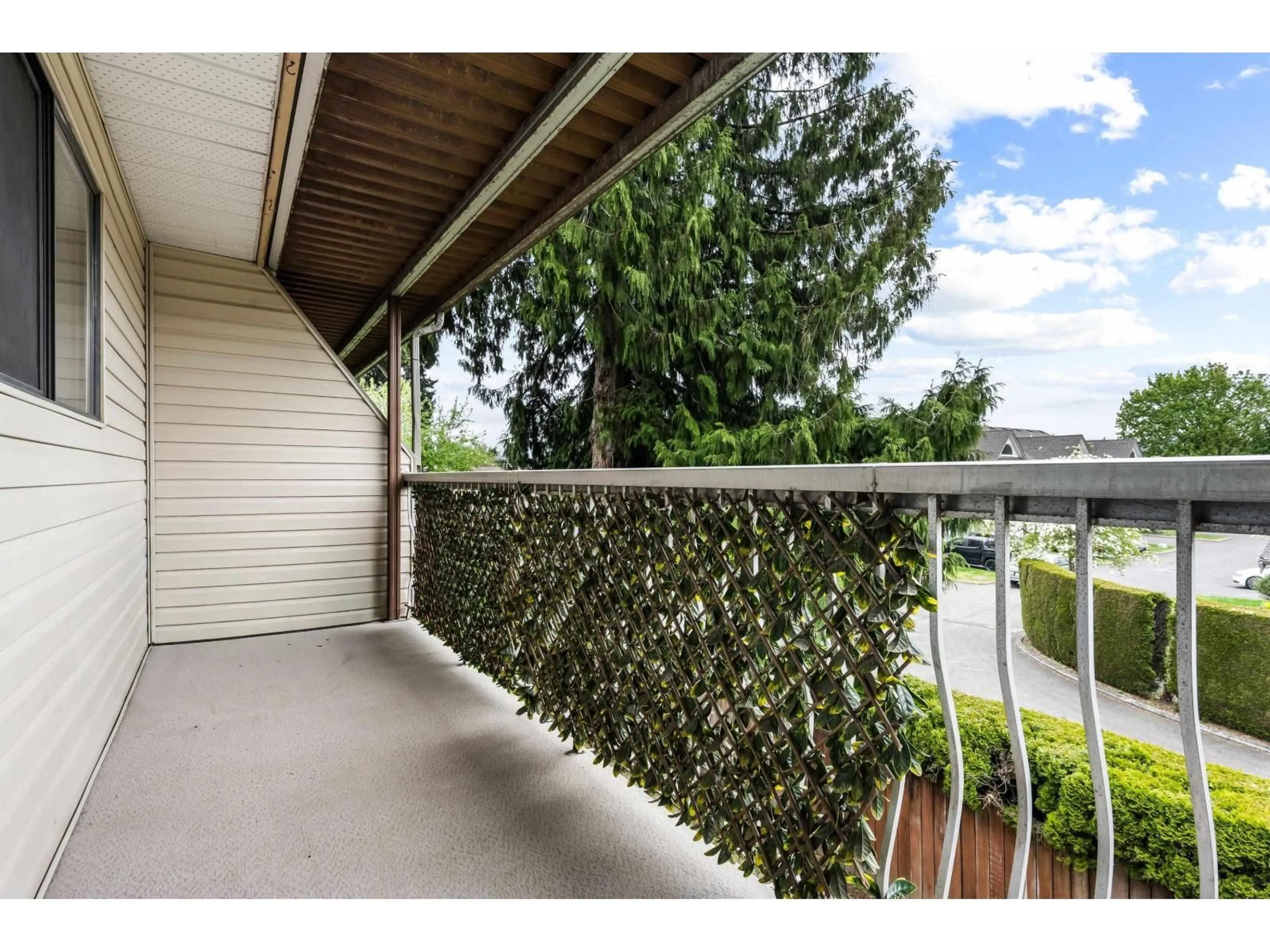 Patio, water/lake/river/ocean view for 7 - 9446 HAZEL STREET, Chilliwack British Columbia V2P5N1