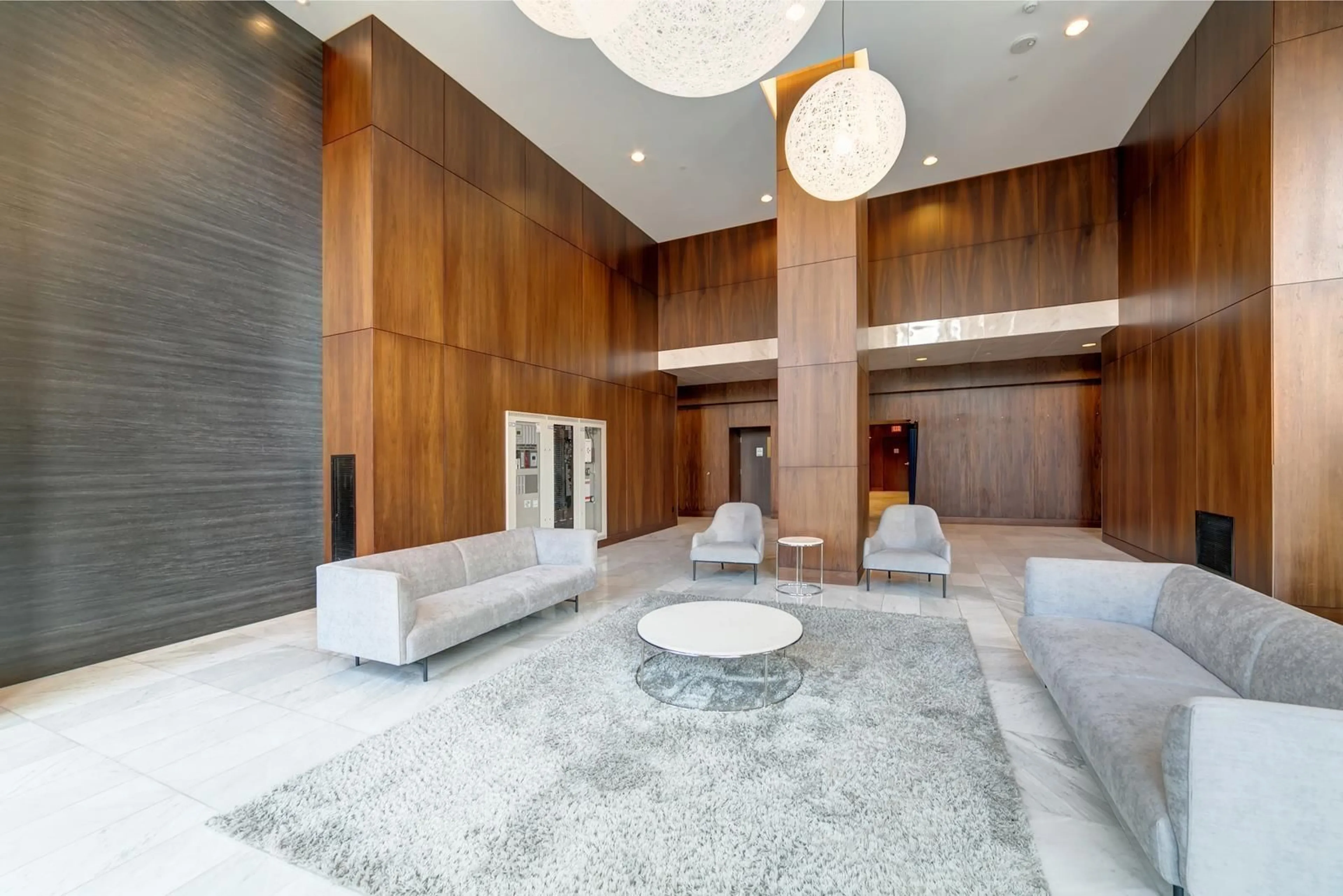 Lobby for 1809 - 13696 100 AVENUE, Surrey British Columbia V3T0L5