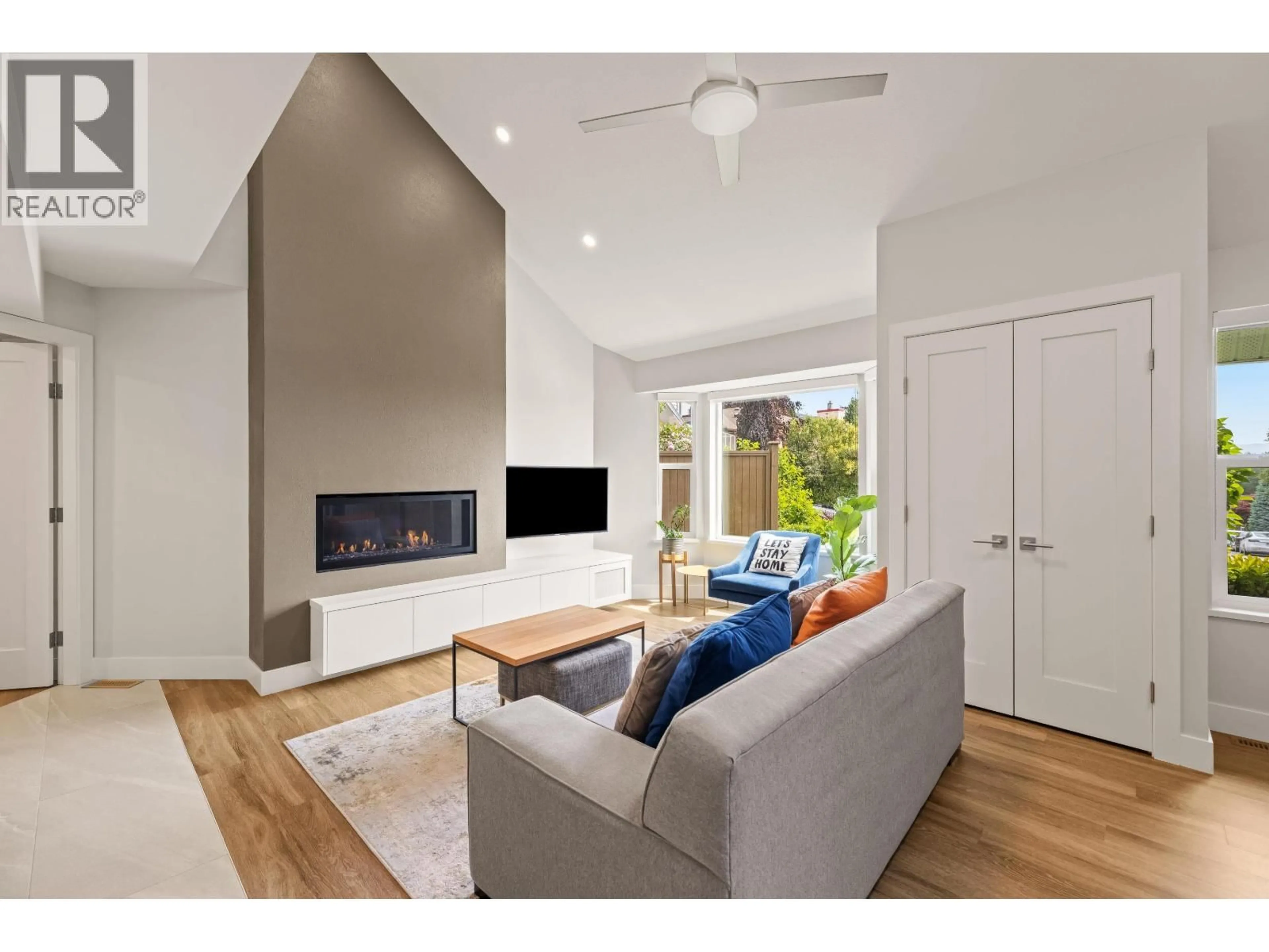 Living room with furniture, unknown for 1314 DAIMLER STREET, Coquitlam British Columbia V3B6P4