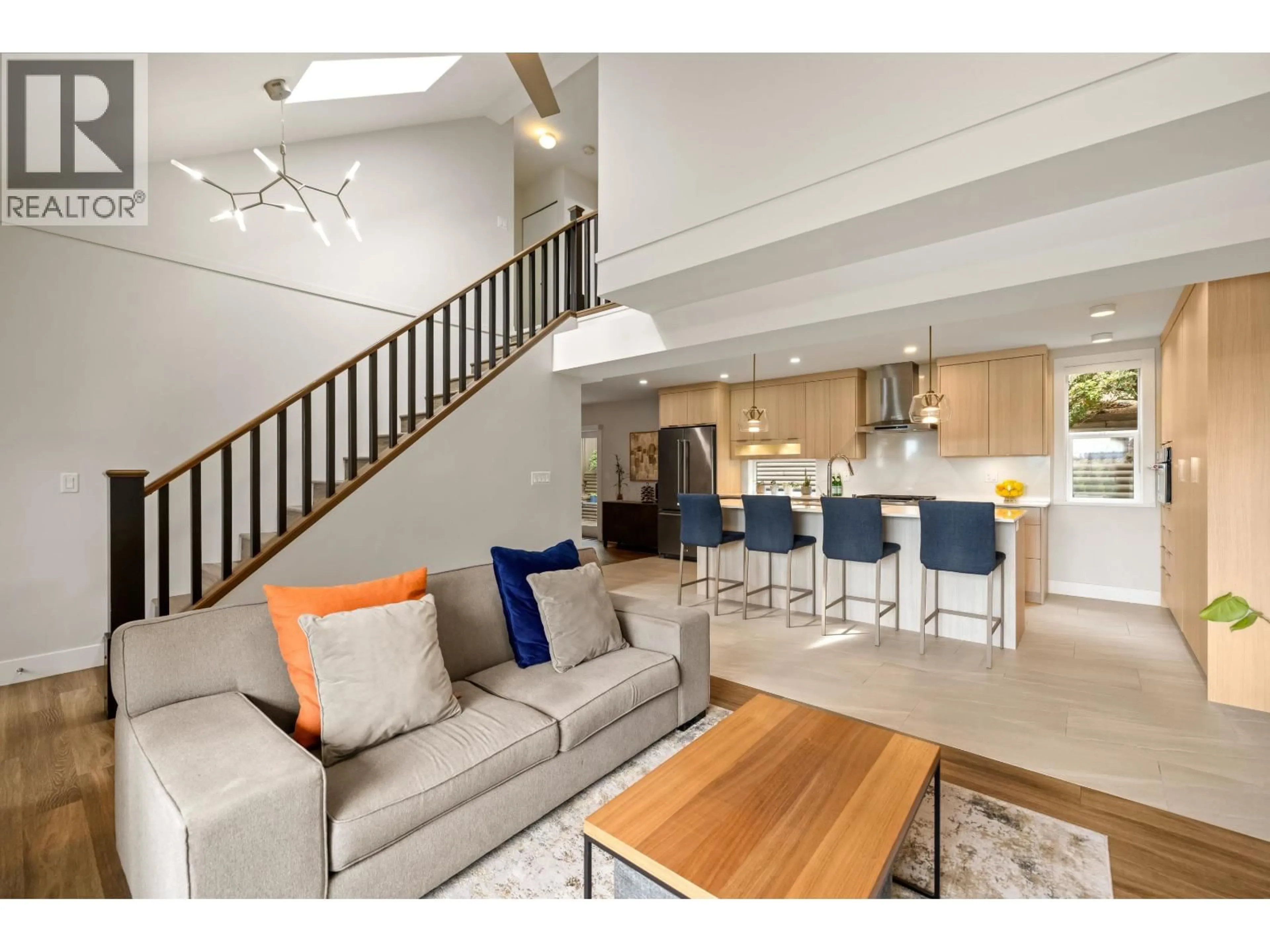 Living room with furniture, unknown for 1314 DAIMLER STREET, Coquitlam British Columbia V3B6P4