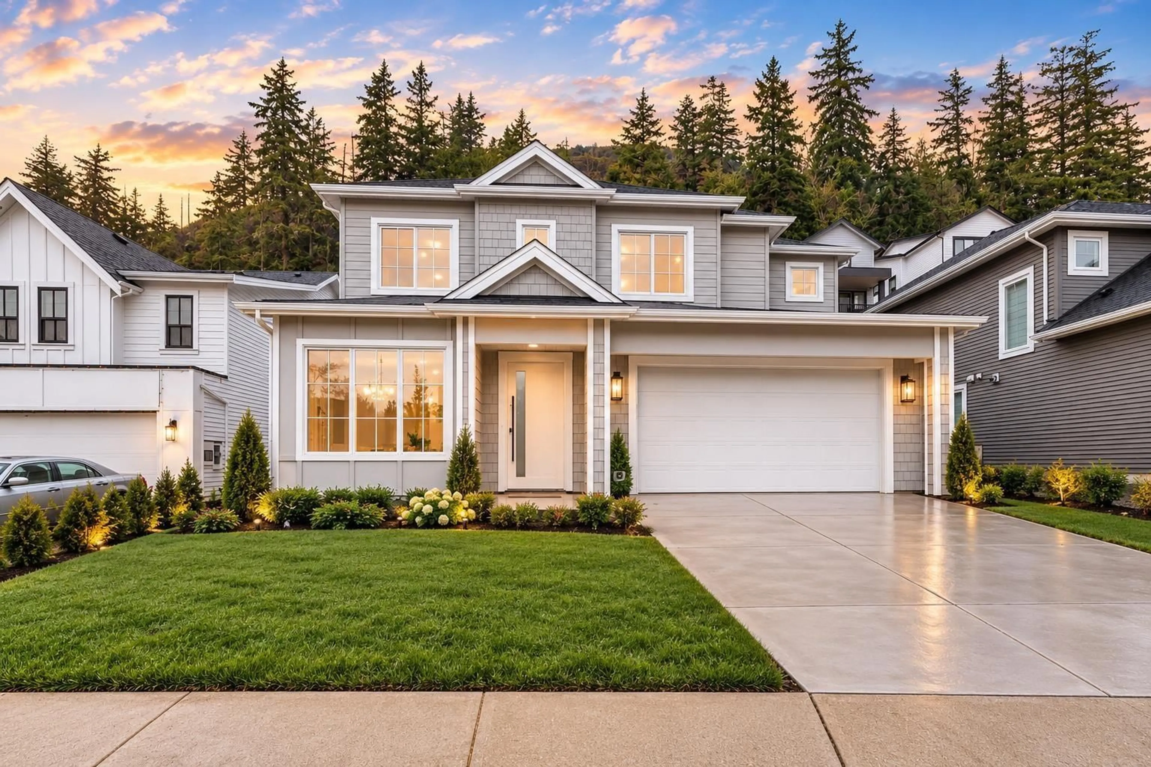 Home with vinyl exterior material, street for 33975 BARKER COURT, Mission British Columbia V2V6B2