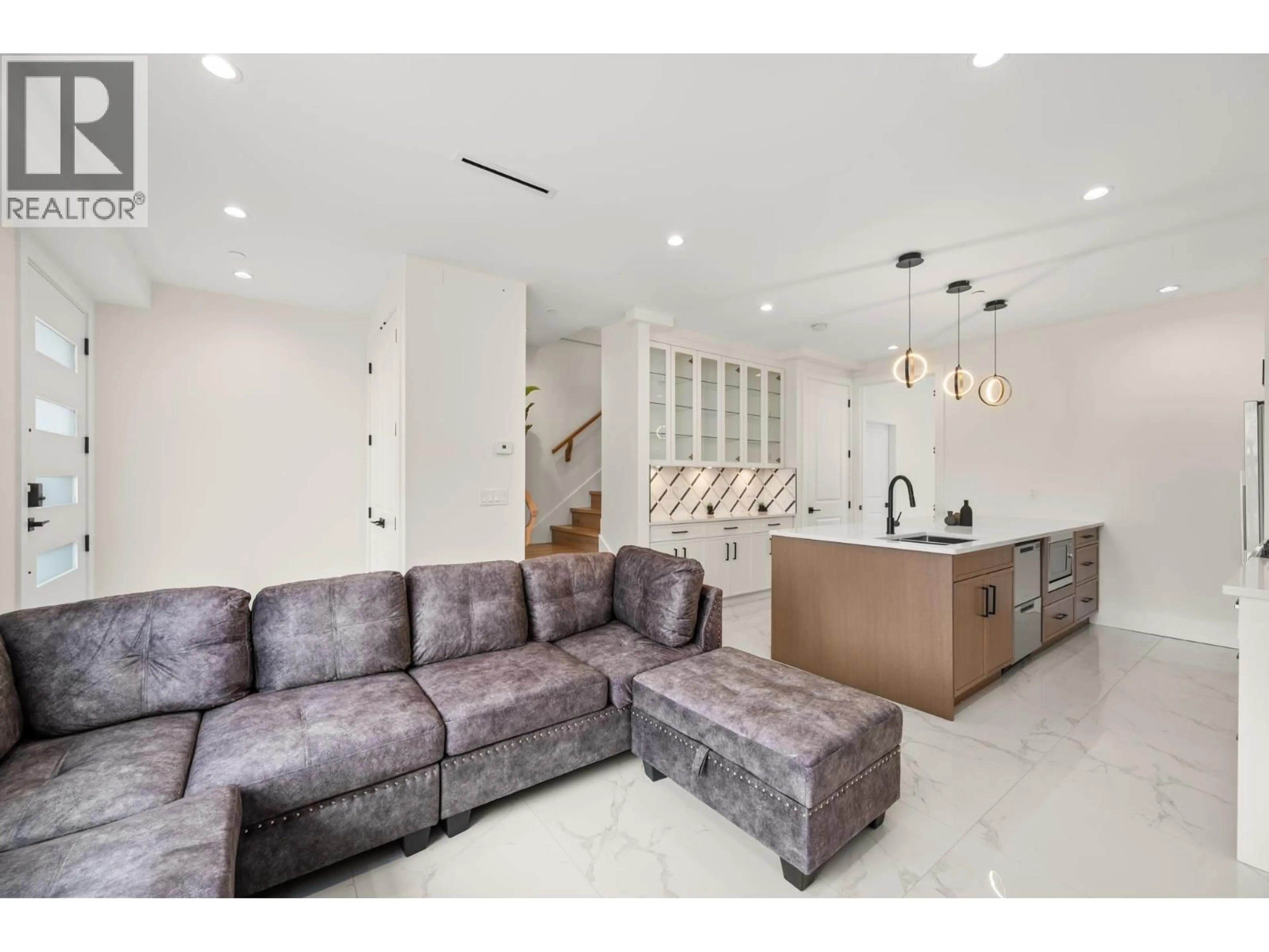 Open concept kitchen, ceramic/tile floor for 1371 63RD AVENUE, Vancouver British Columbia V5X2L5