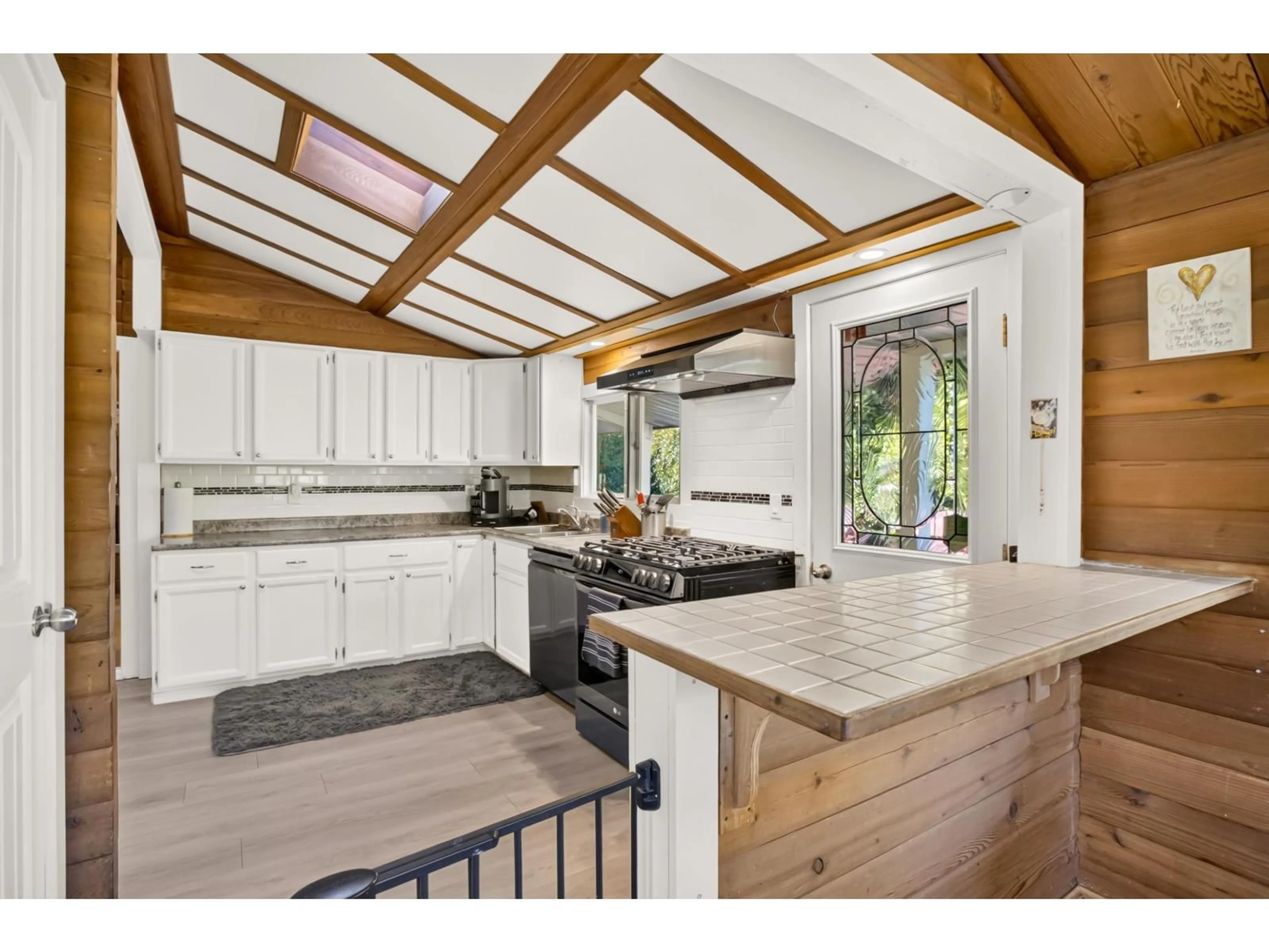 Open concept kitchen, unknown for 9560 MONTE VISTA STREET, Mission British Columbia V2V6B2