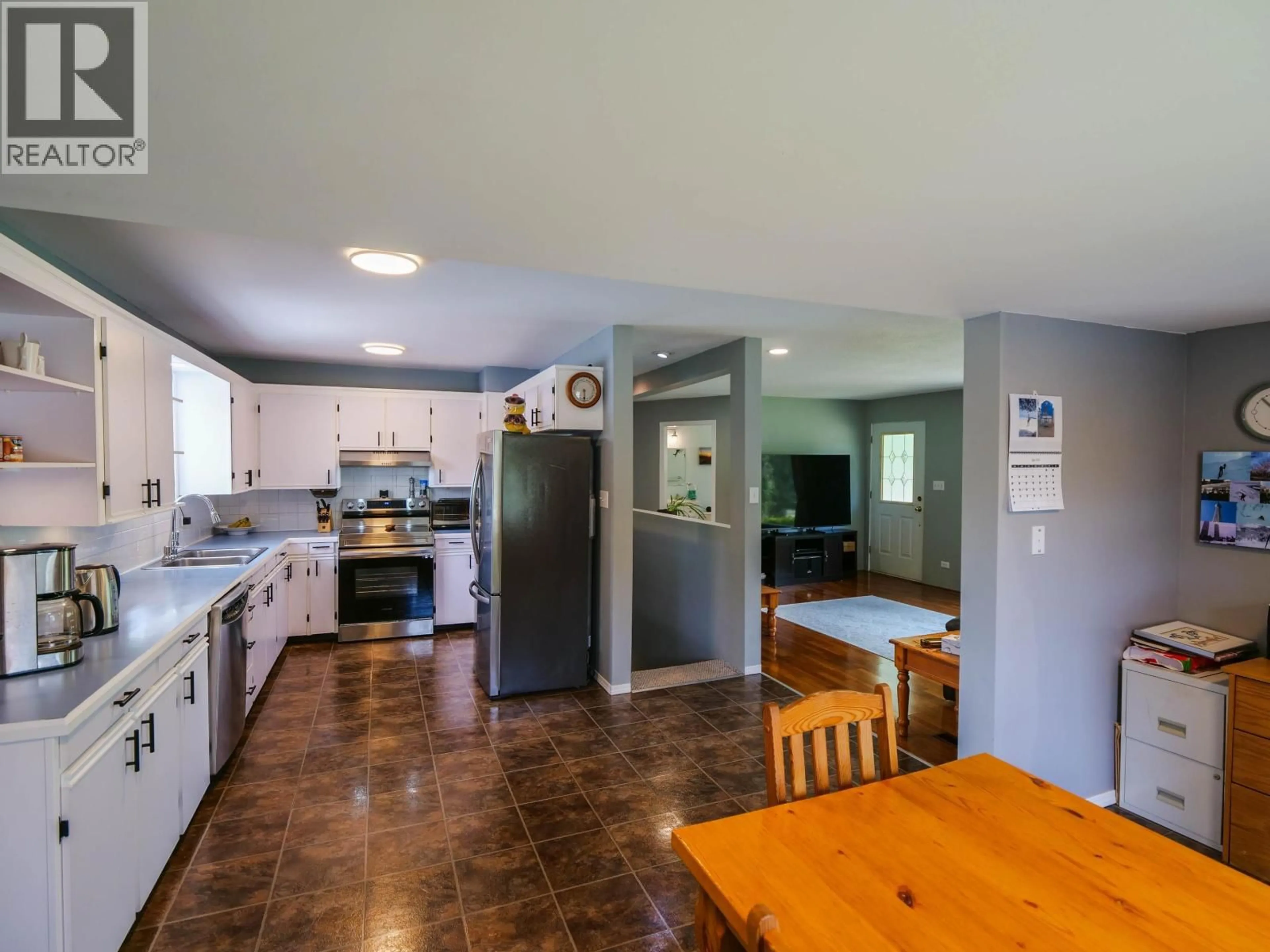 Open concept kitchen, ceramic/tile floor for 1781 MAPLE DRIVE, Quesnel British Columbia V2J4A5